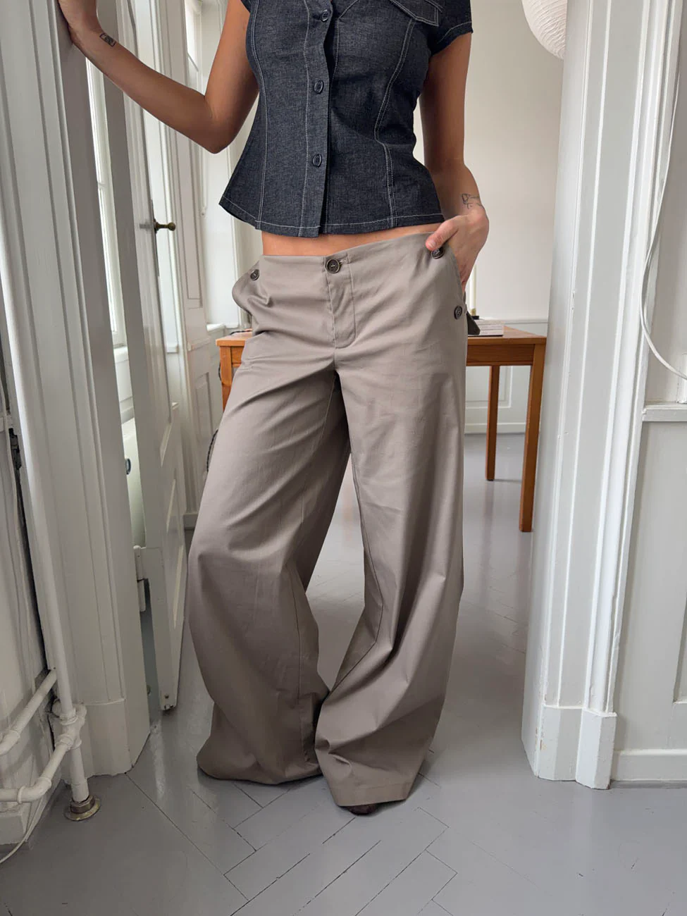Maxim bukser med knapper - Taupe - Image 2