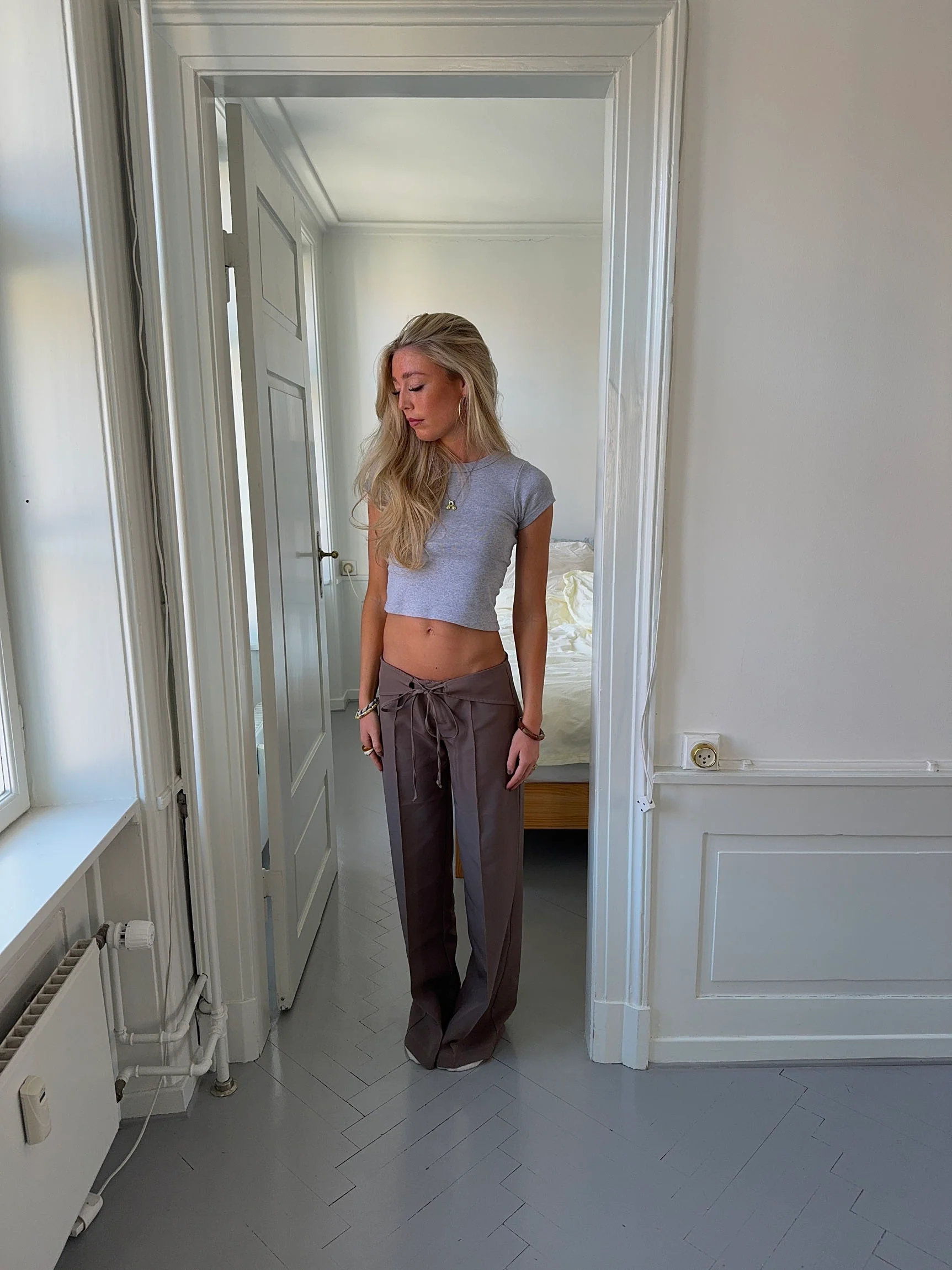 Nula suit bukser med bindebælte - Taupe - Image 7
