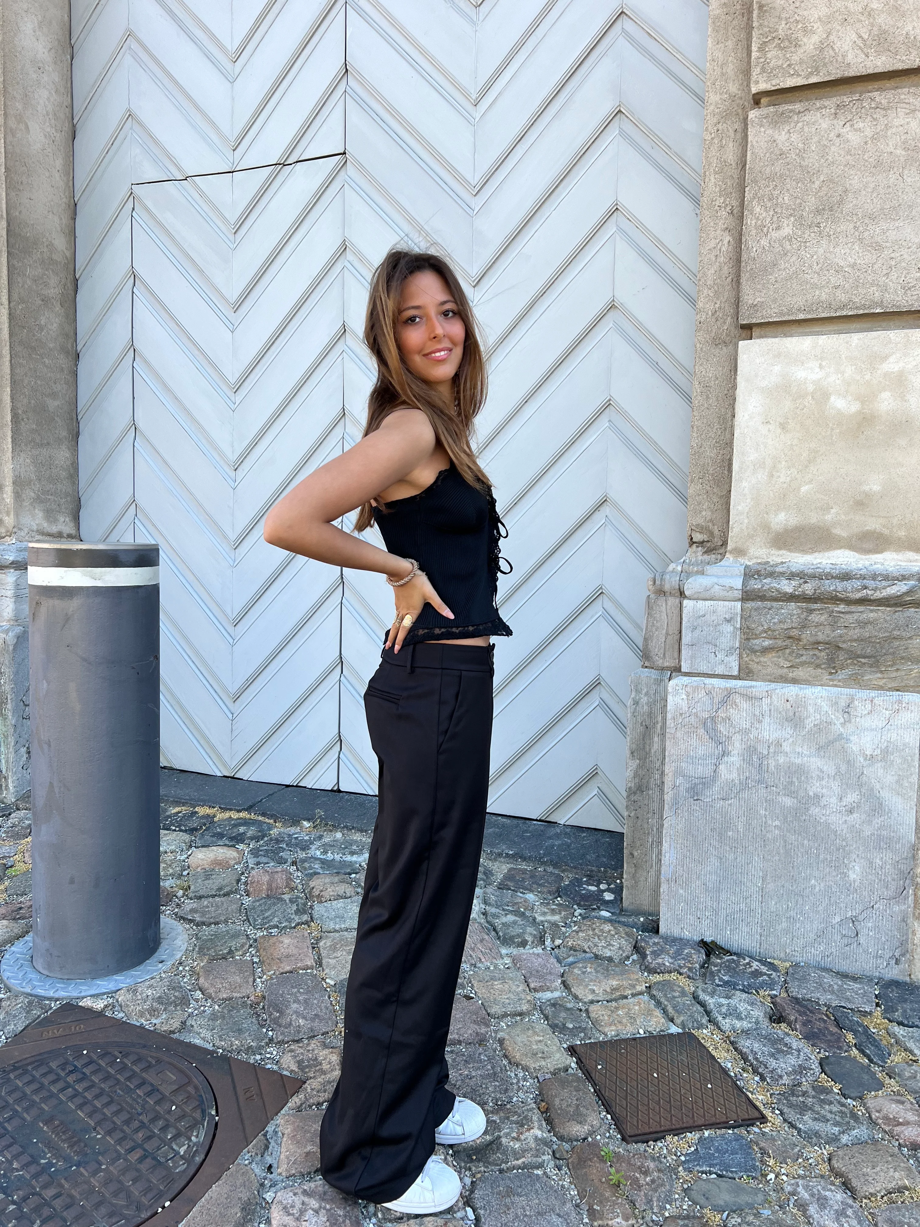 Kienna lavtaljede suitbukser - Sort - Image 3