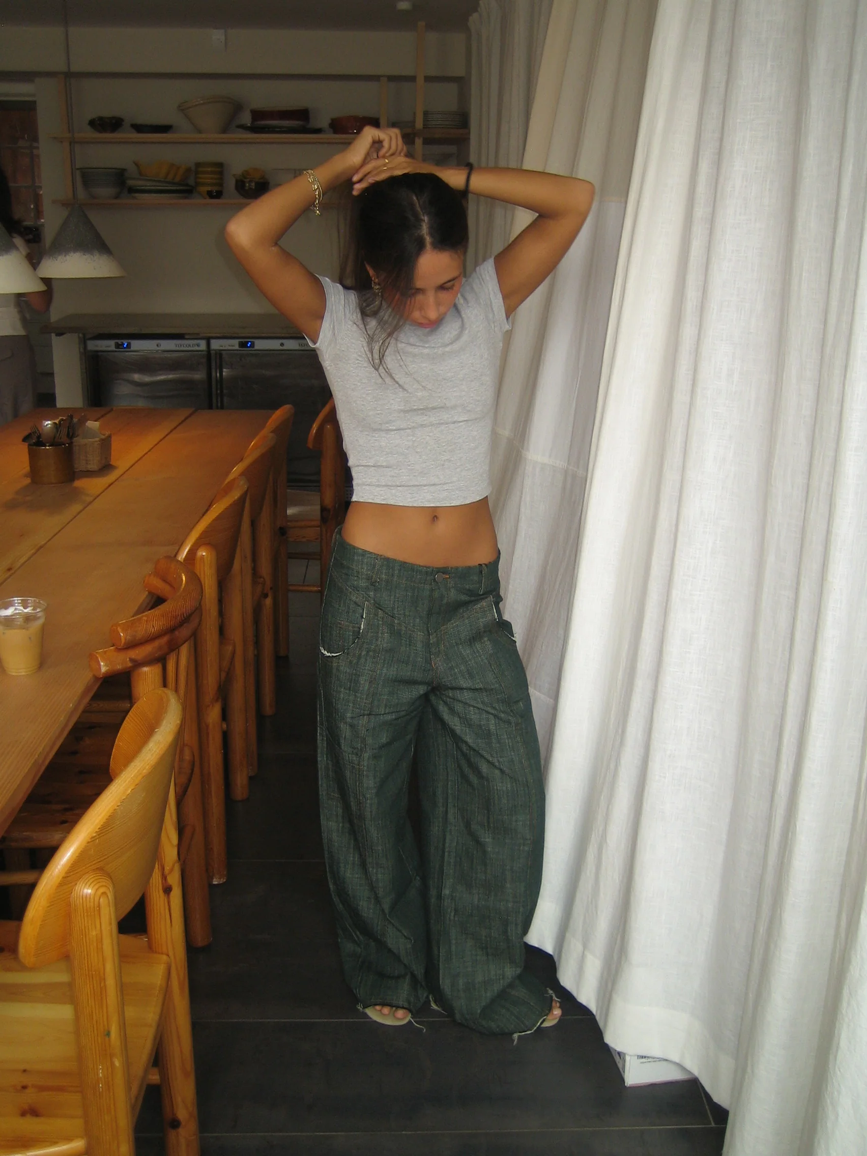 Olive jeans med detaljer - Blågrøn - Image 5