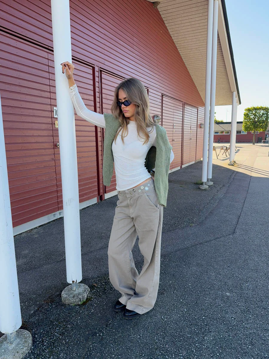 Tanija jeans med ringdetaljer - Beige - Image 8