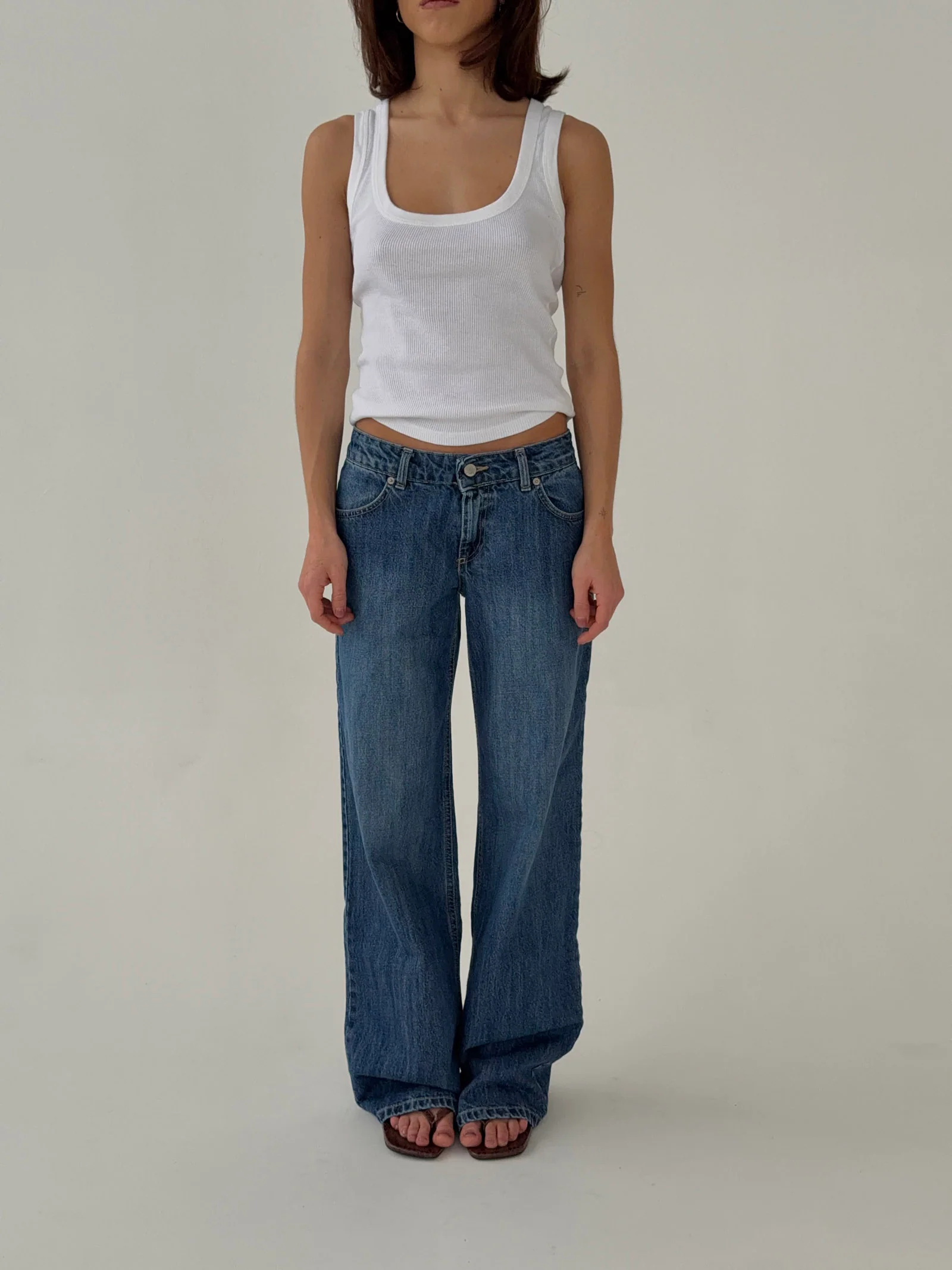 Floraline lavtaljede jeans - Blå denim - Image 5
