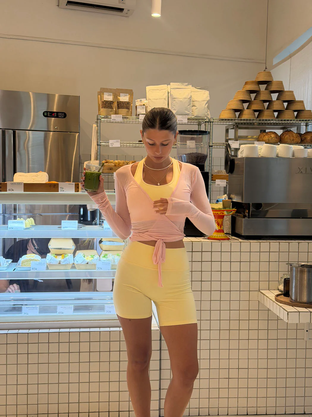 Essential shorts - Butter - Image 17
