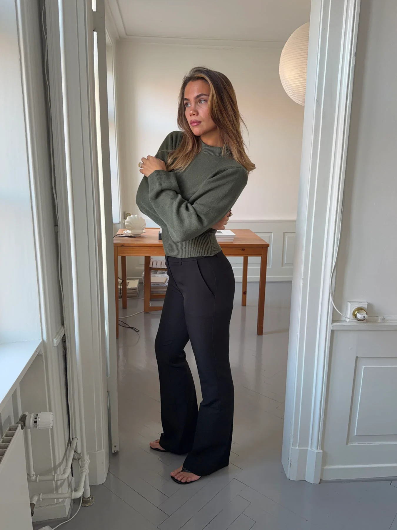 Flare bukser med lommer - Sort - Image 3