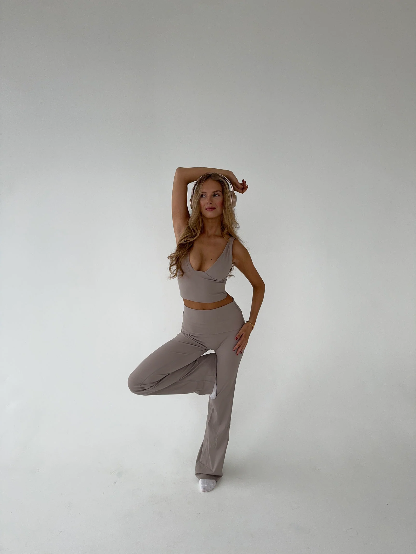 Essential flared pants - Ash - Image 14