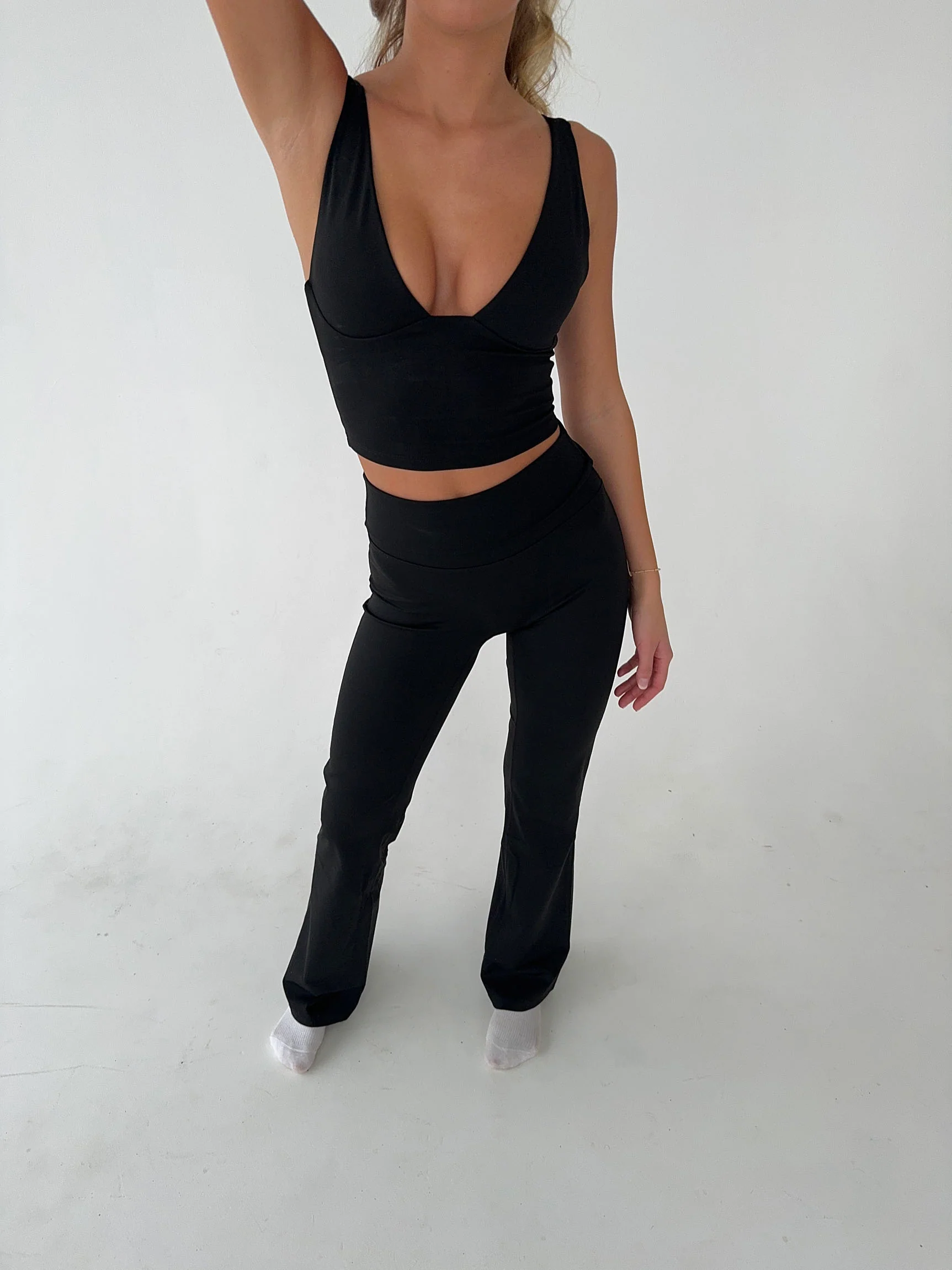 Essential flared pants - Jet black - Image 6