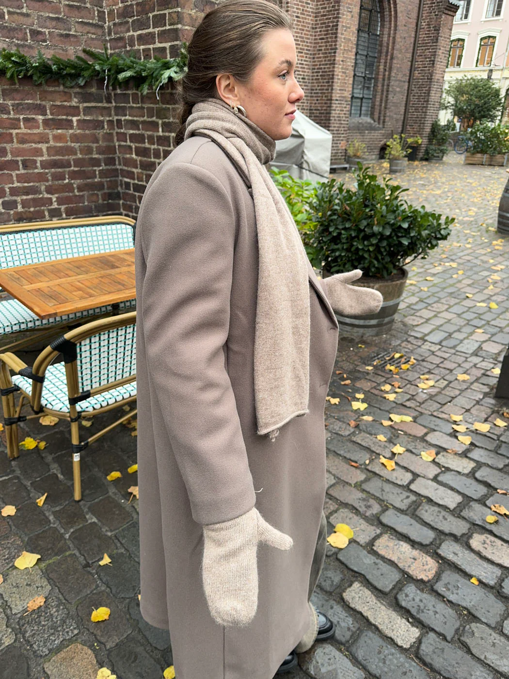 Kehlani halstørklæde i strik - Lys brun - Image 6