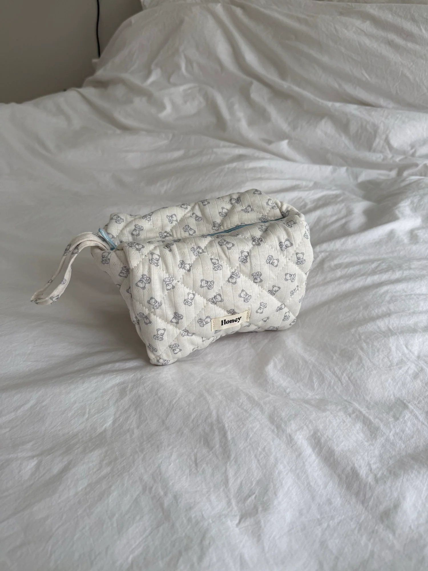 Honey lille toilettaske - Off white med bamser - Image 6