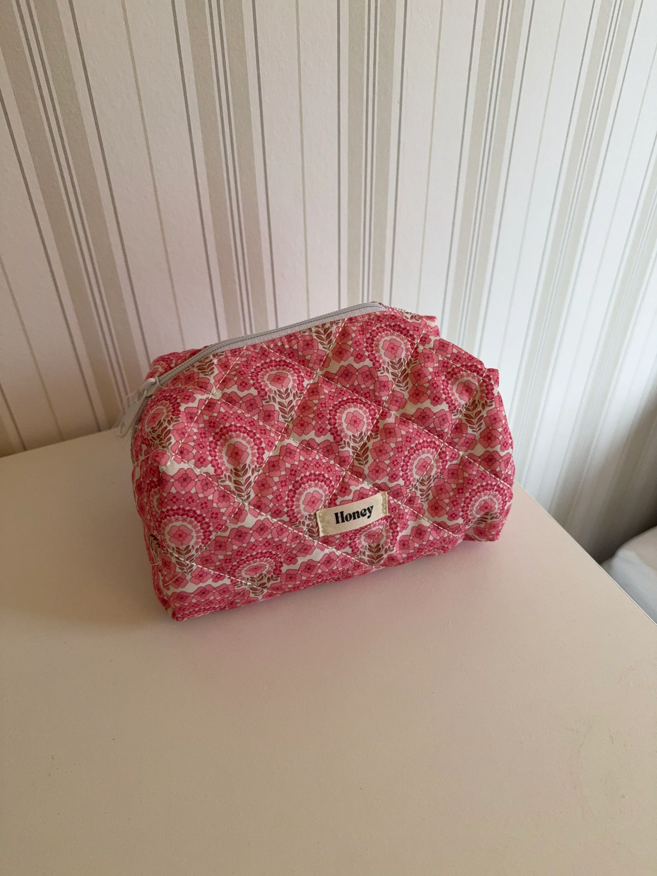 Honey lille toilettaske med blomster - Pink - Image 3