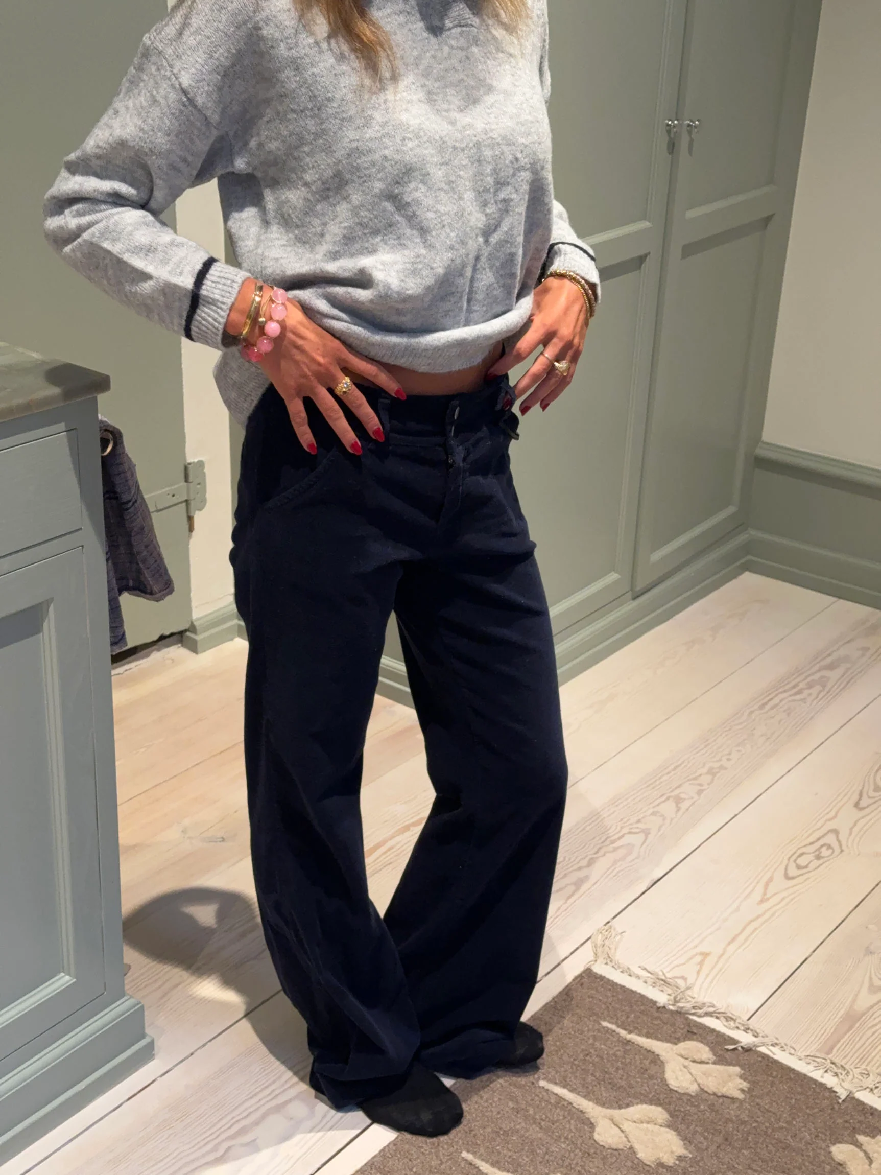 Karla fløjlsbukser - Navy - Image 6