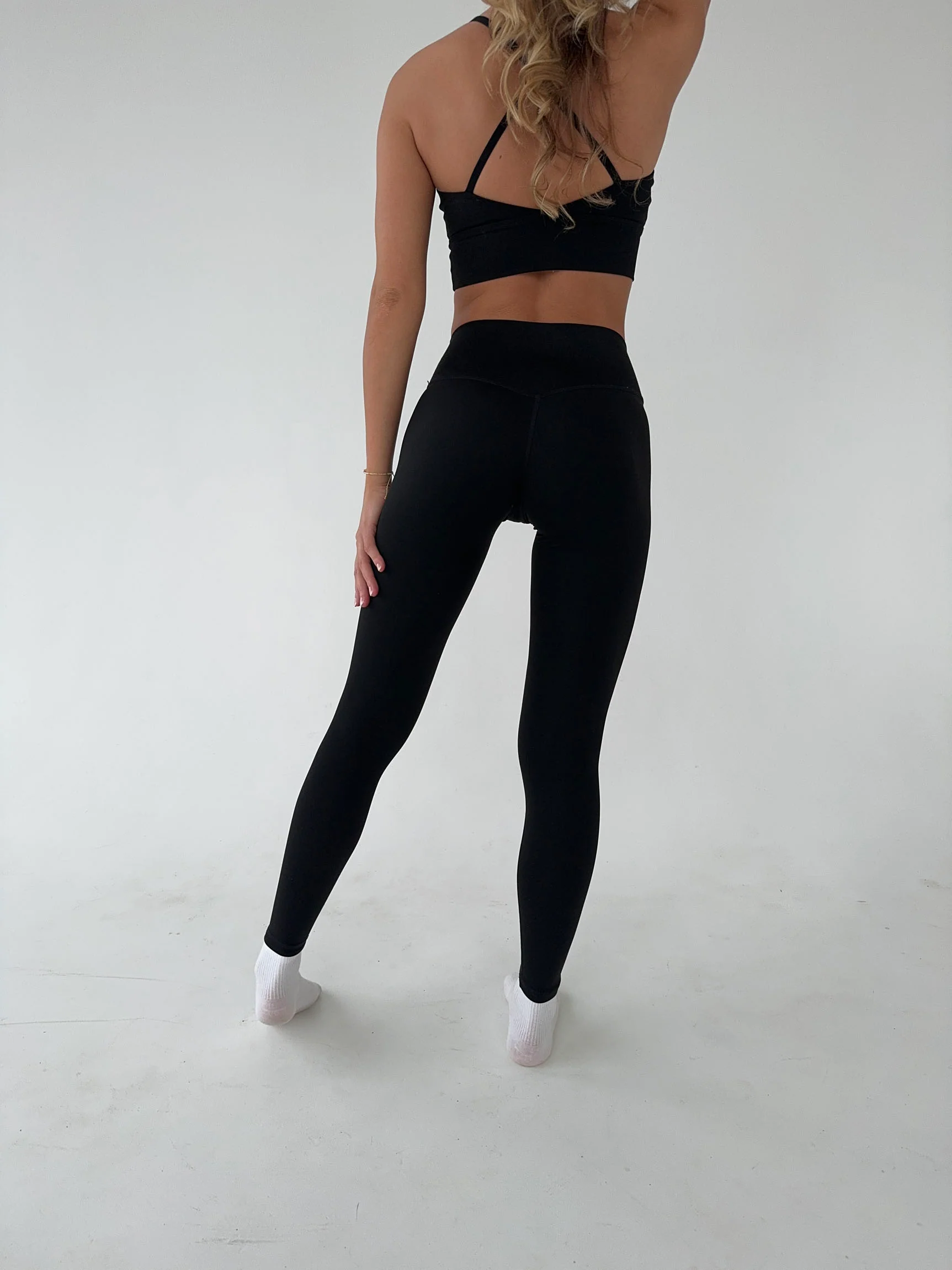 Essential leggings - Jet Black - Image 13
