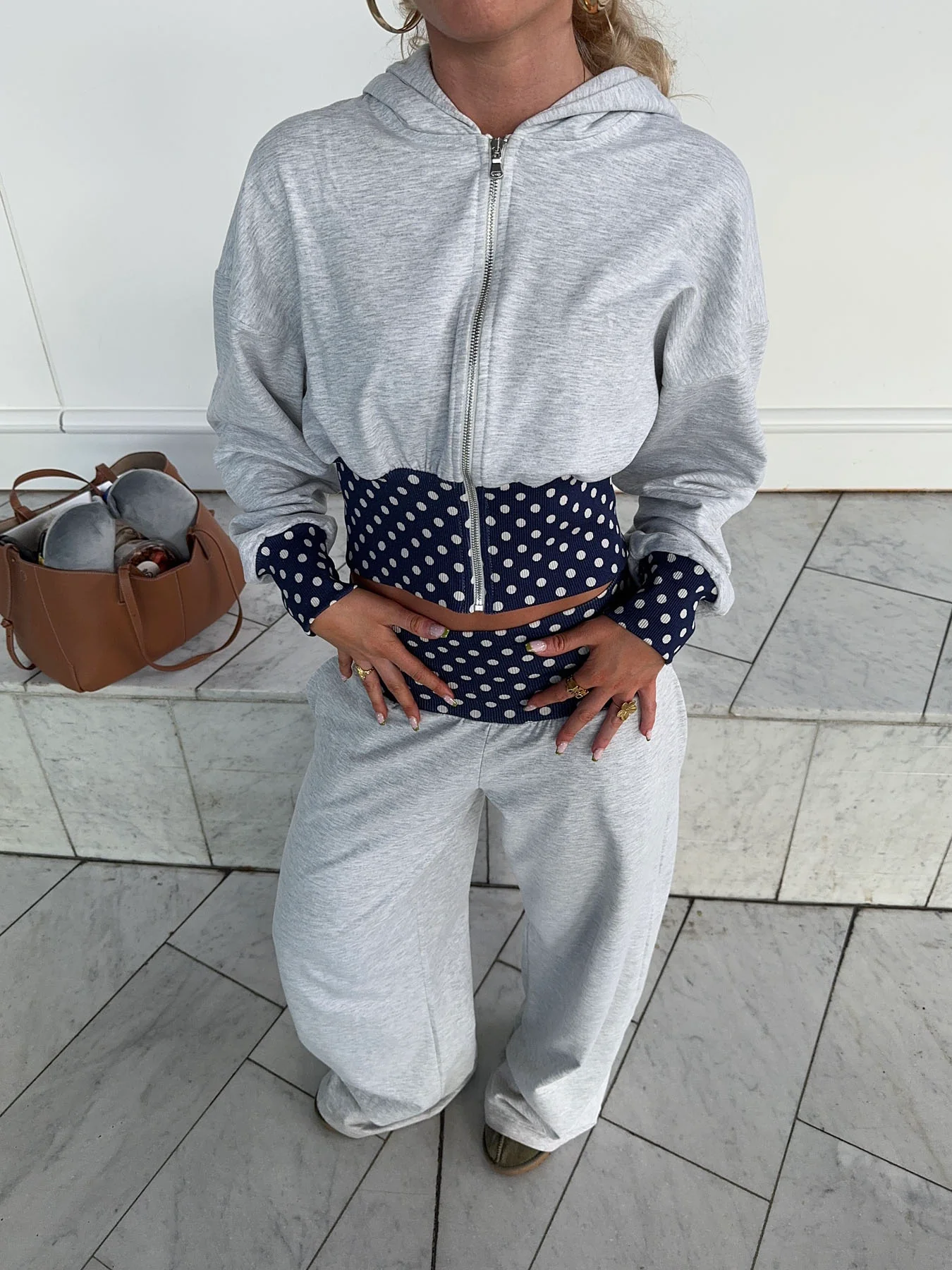May hoodie med polkaprikker - Grå/navy/hvid - Image 7