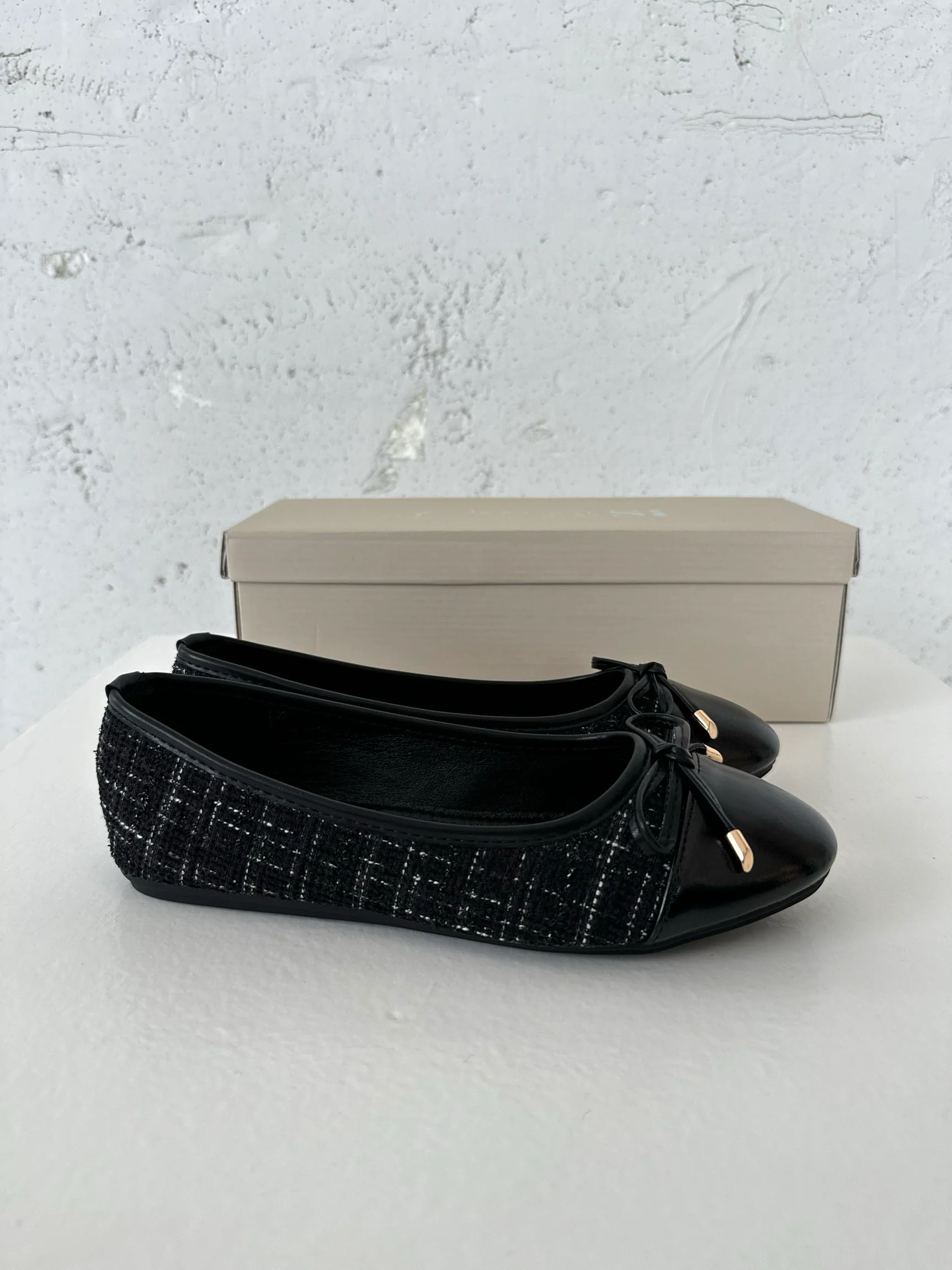 Cetinje ballerina sko med skøjfe - Sort - Image 4