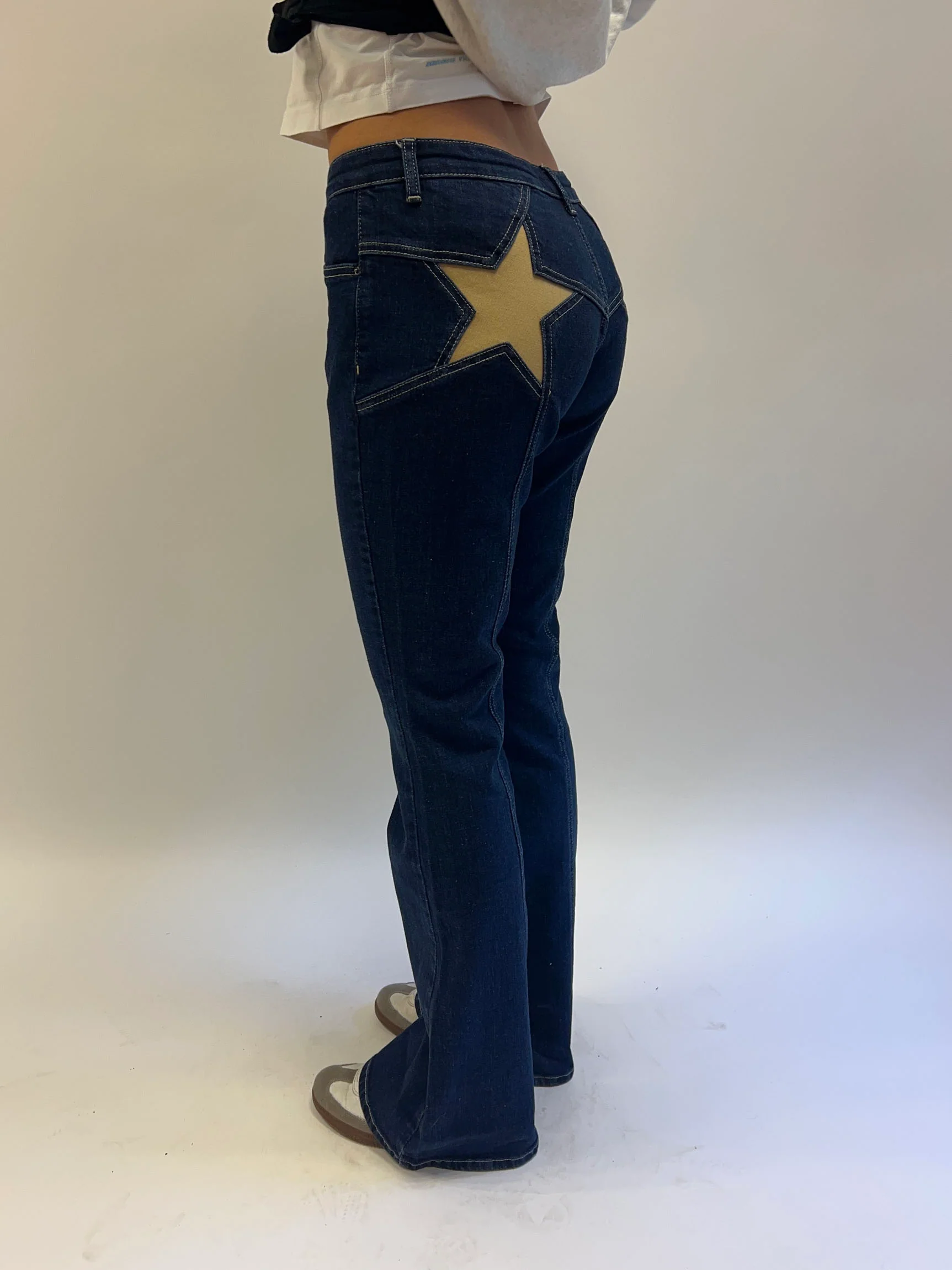 Flared star jeans med guld stjerne - Mørk denim - Image 7
