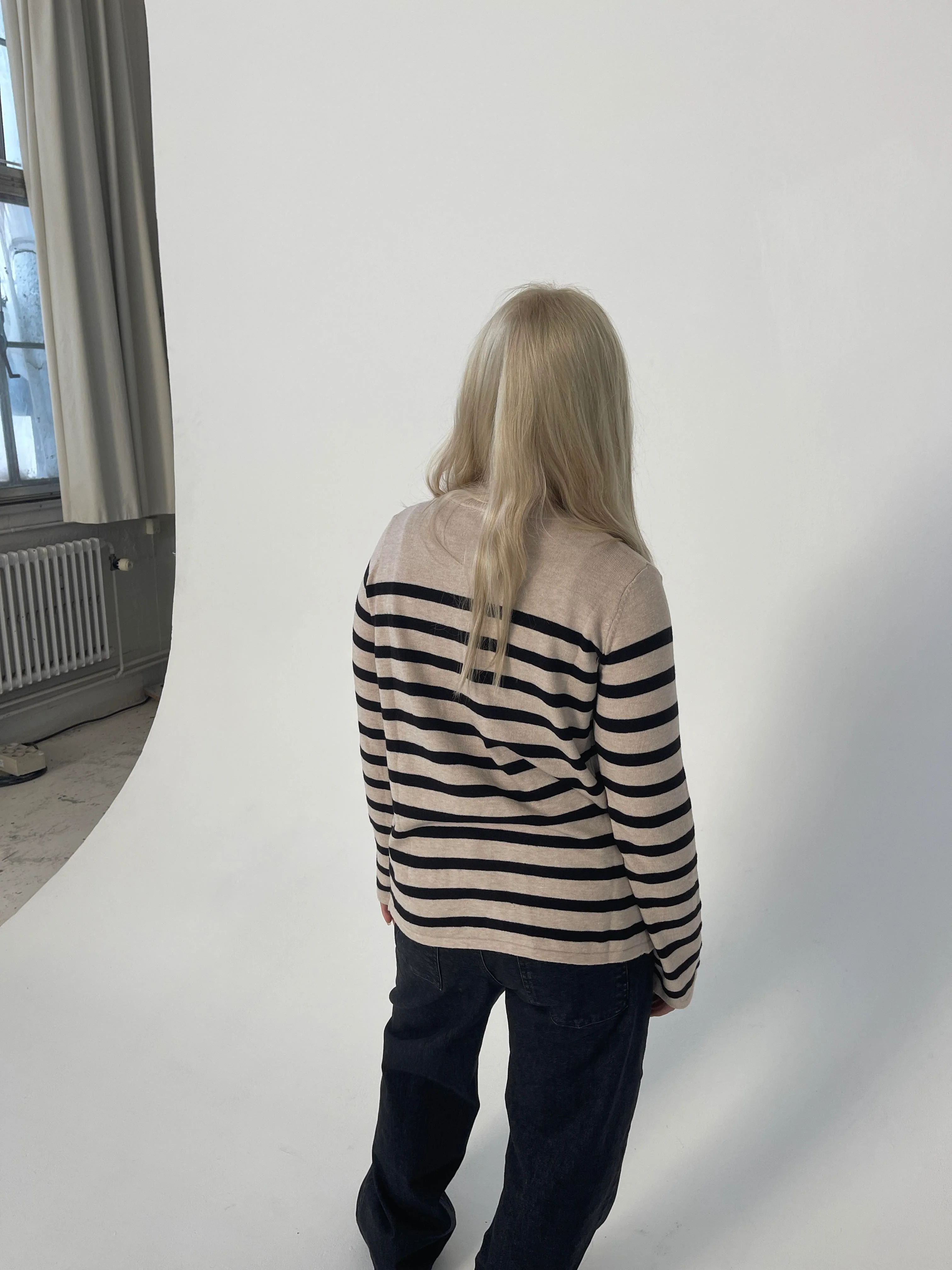 Xenia cardigan med striber - Beige/sort - Image 14