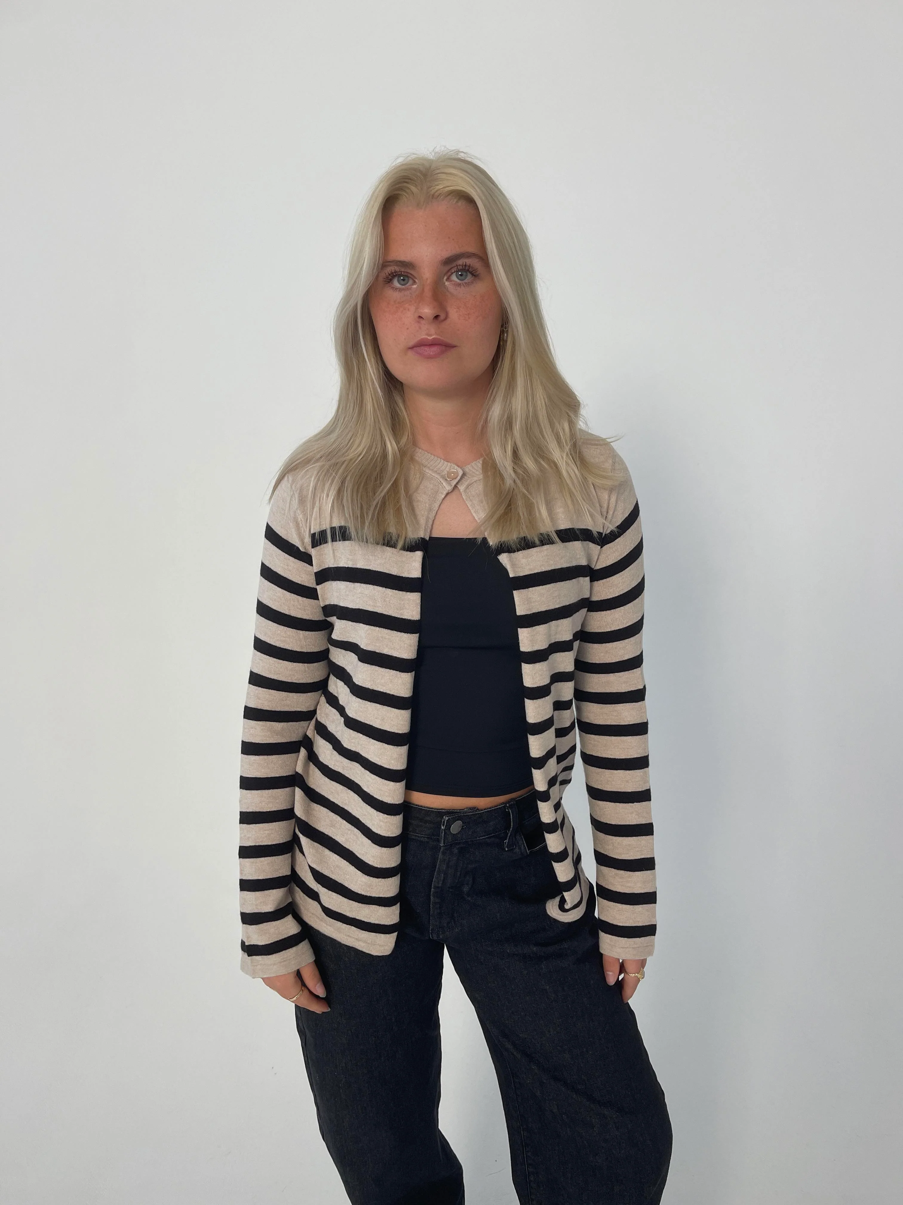Xenia cardigan med striber - Beige/sort - Image 4