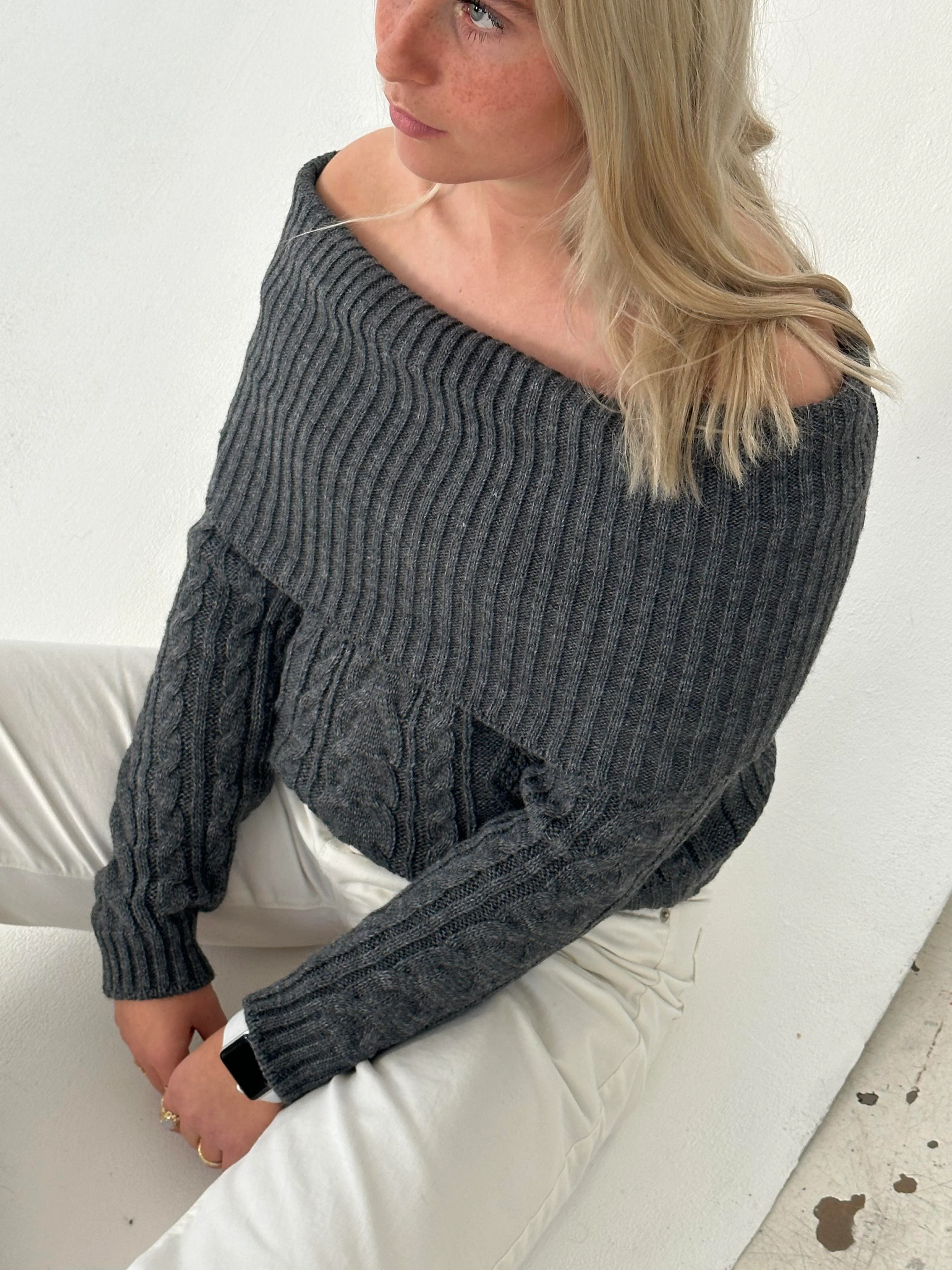 Theresa off-shoulder strik - Grå - Image 16
