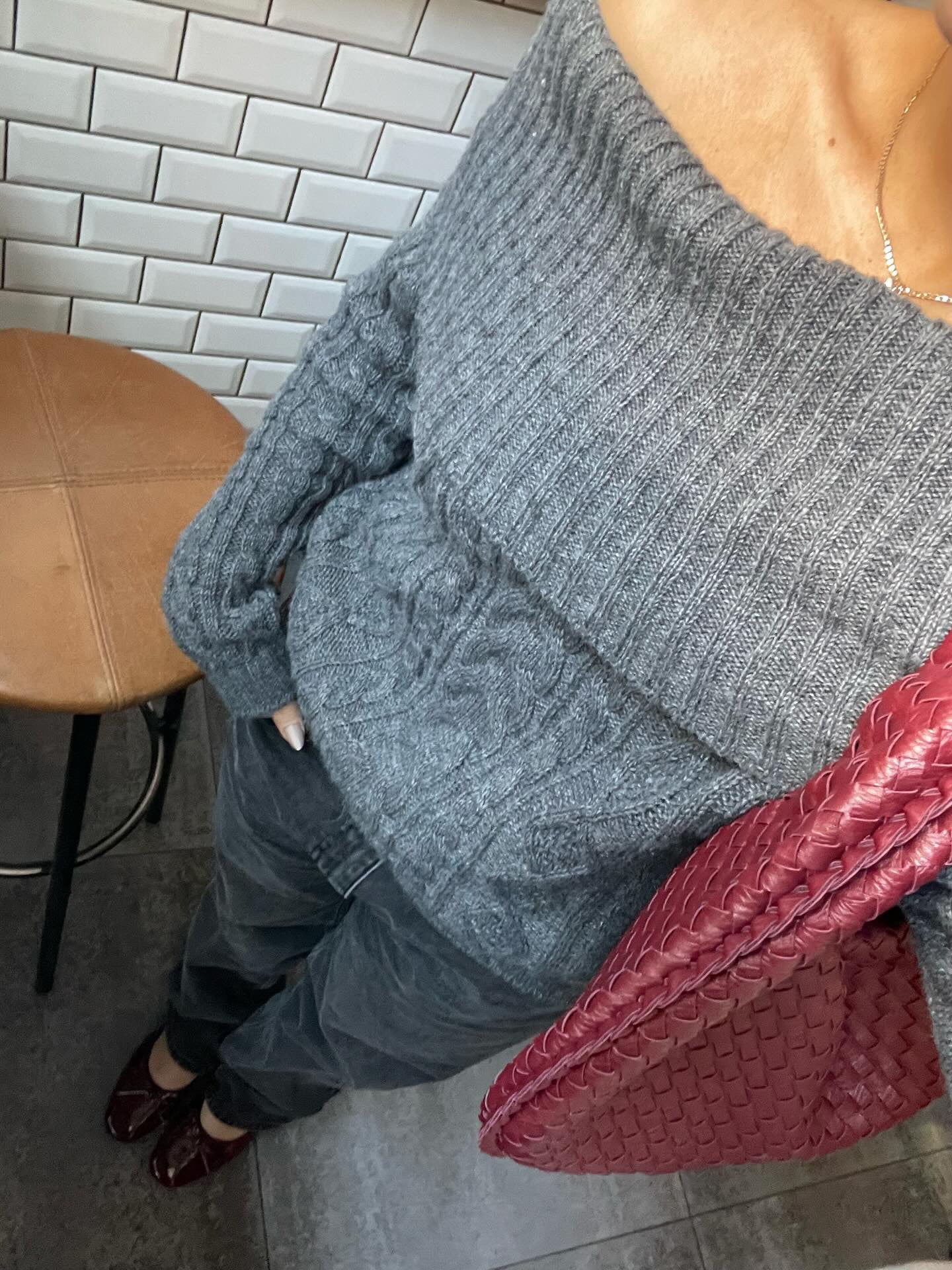 Theresa off-shoulder strik - Grå - Image 2
