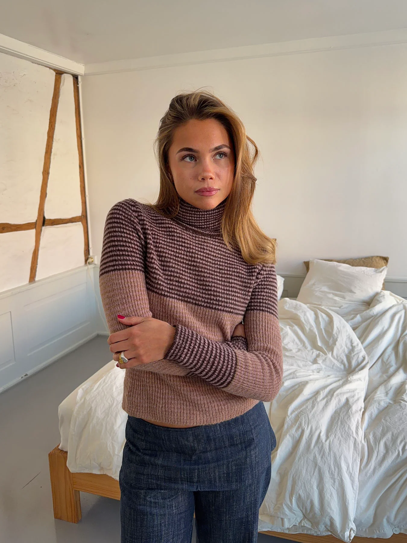 Swela striktrøje med turtleneck - Mørkebrun/lyserød - Image 10
