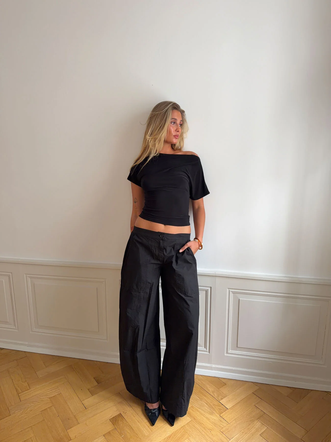 Florine figursyet t-shirt - Sort - Image 22