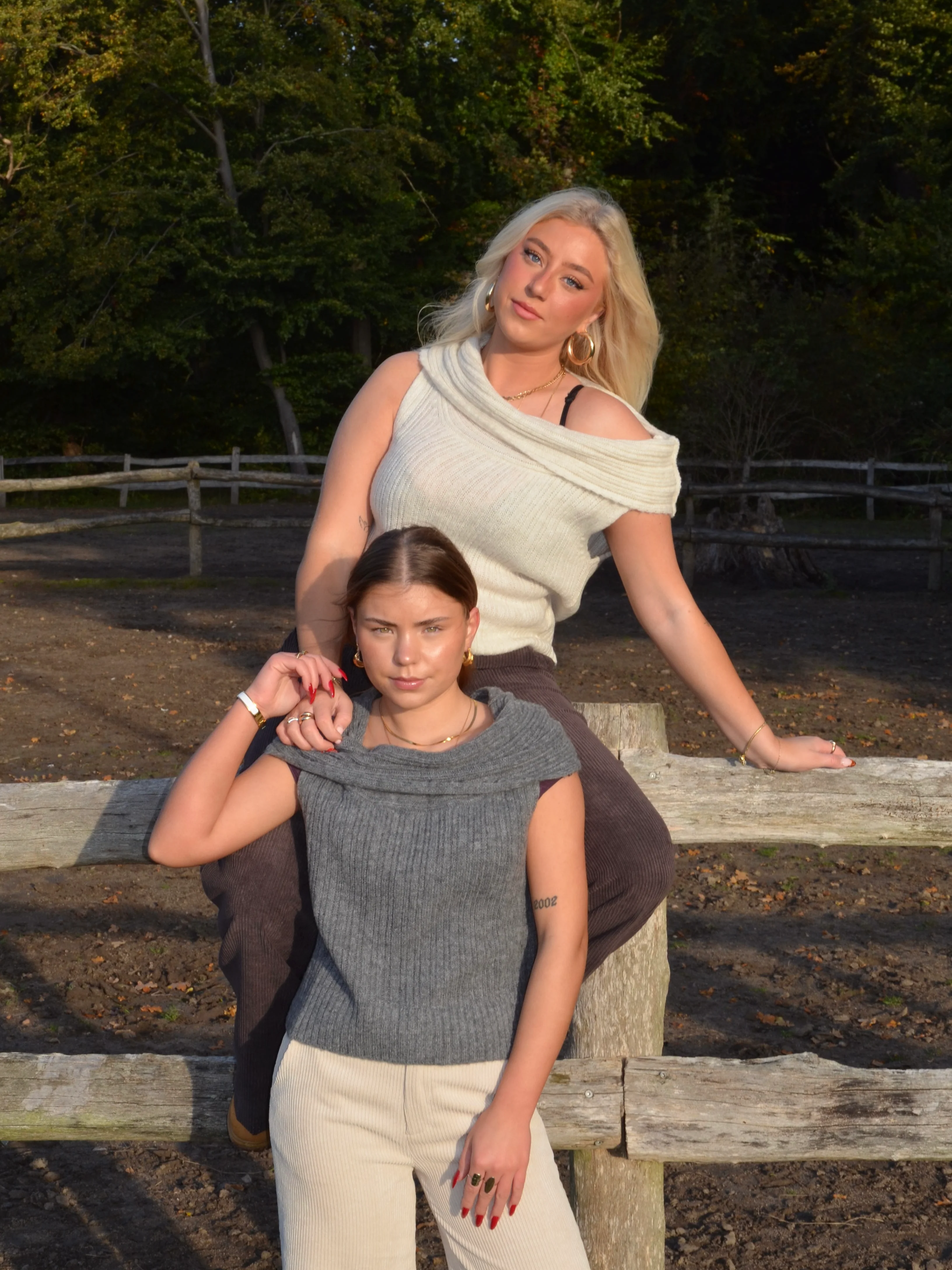 Elinor off shoulder strikvest - Off white - Image 3