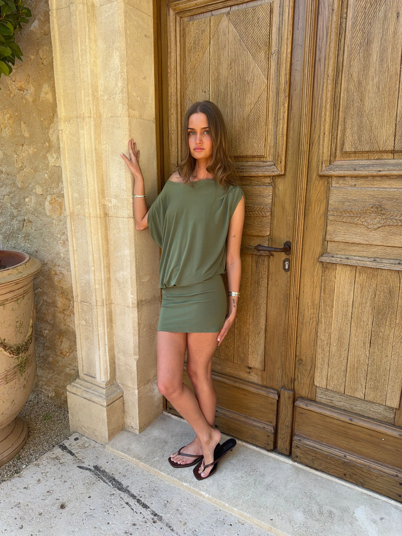 Isolana kjole med one-shoulder-detalje - Grøn - Image 13