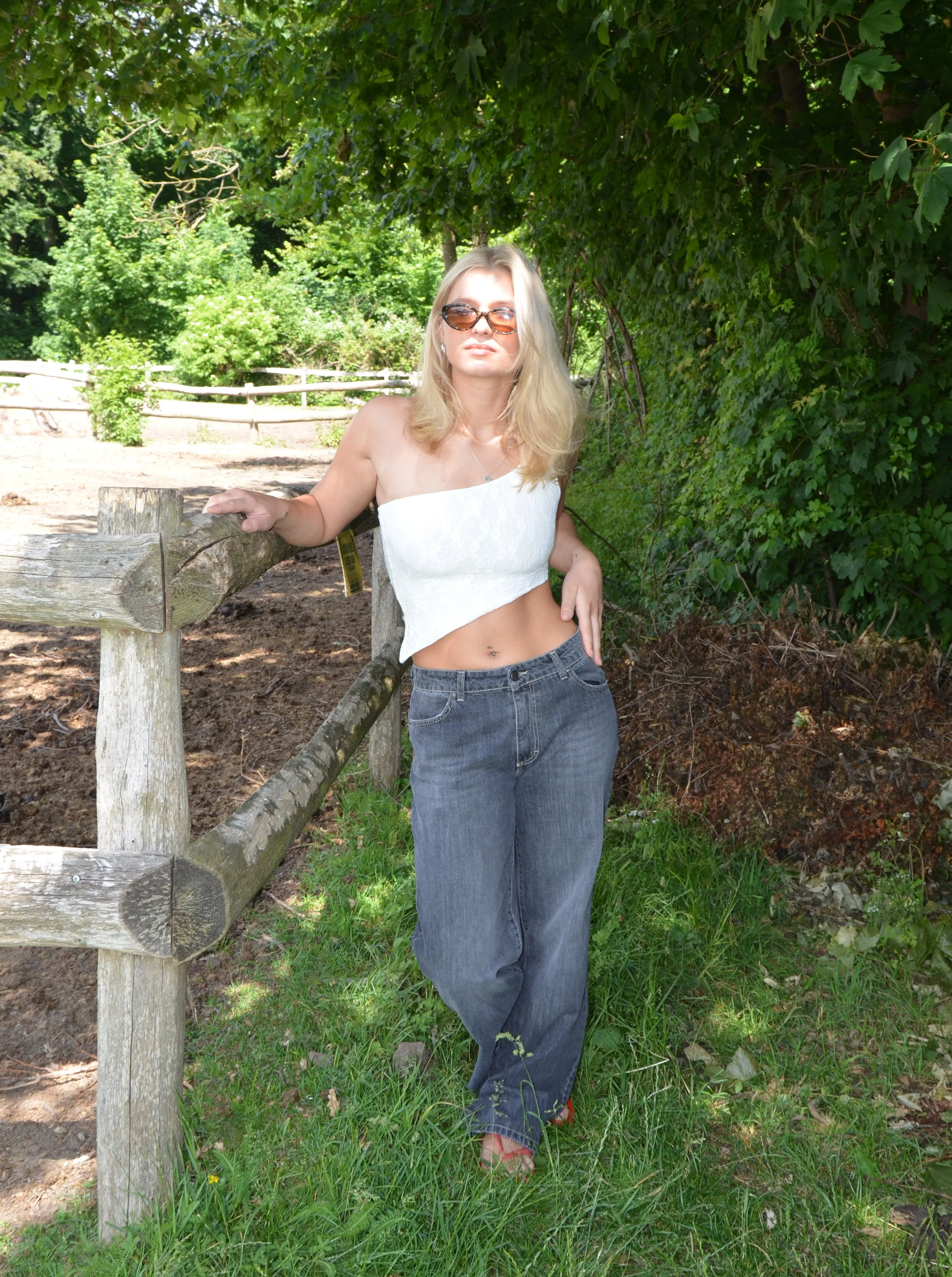 Merle one shoulder-top med blonde - Hvid - Image 3