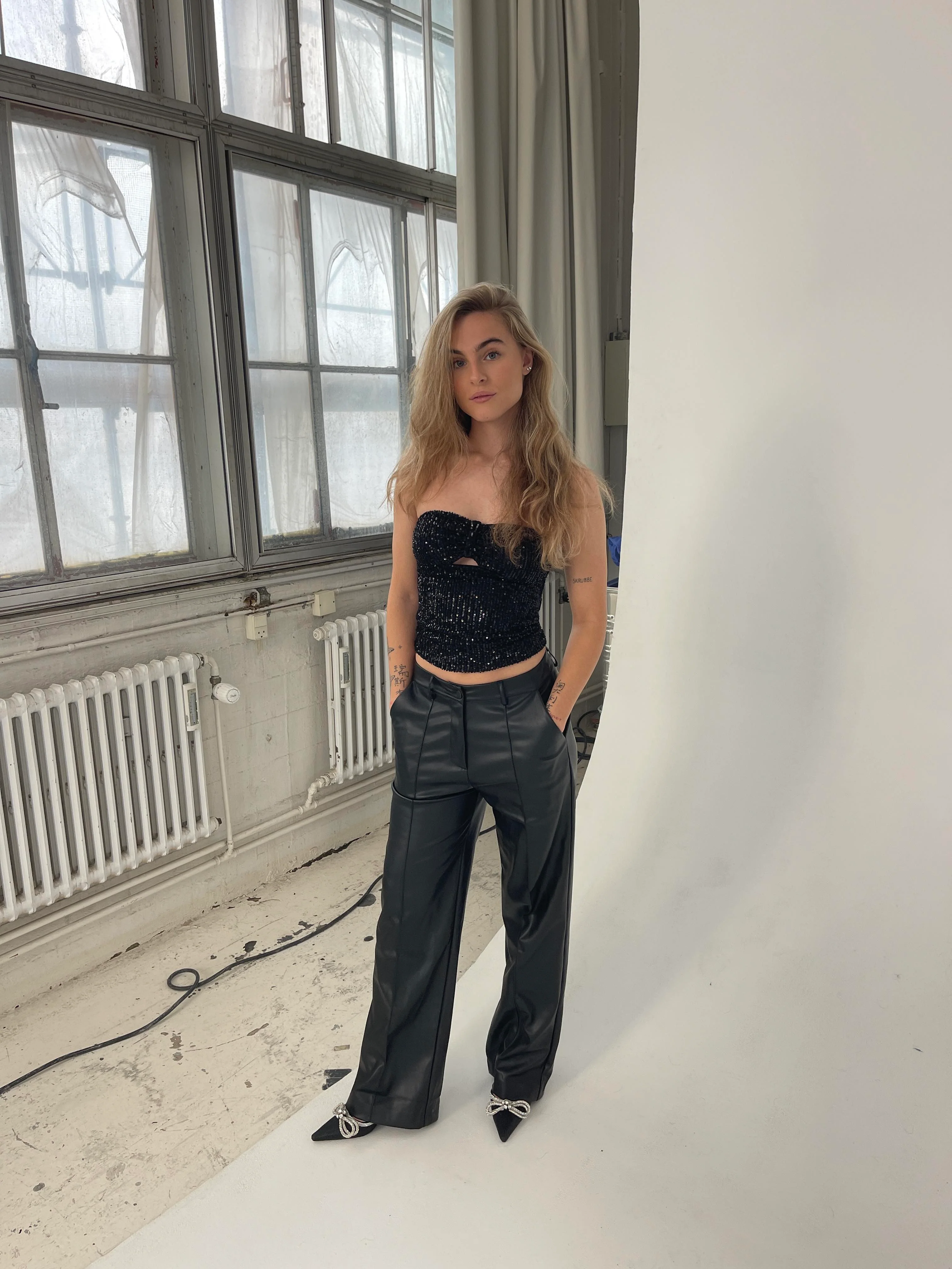 Margot palliettop - Sort - Image 5