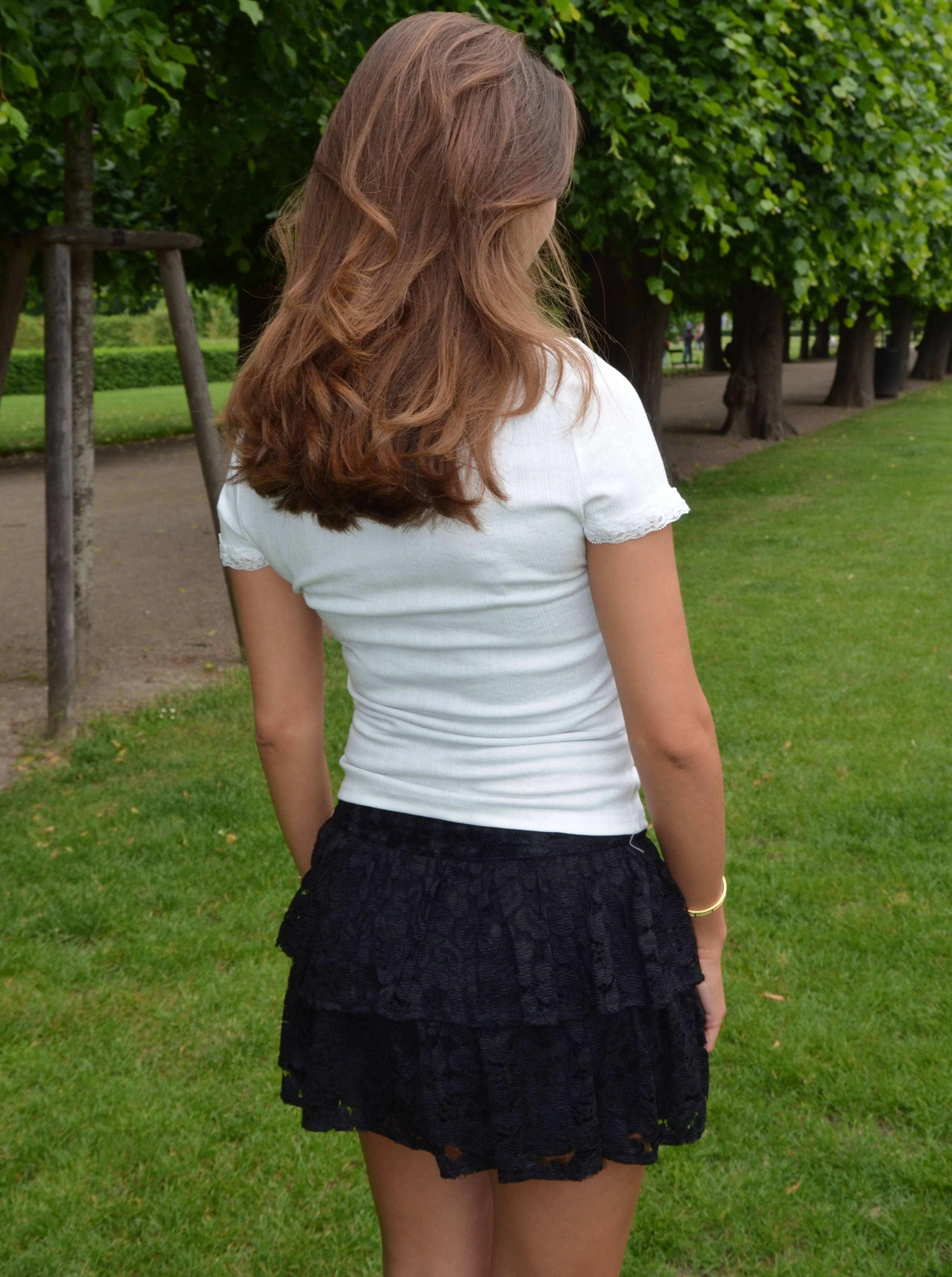 Erla nederdel med blonder - Sort - Image 11