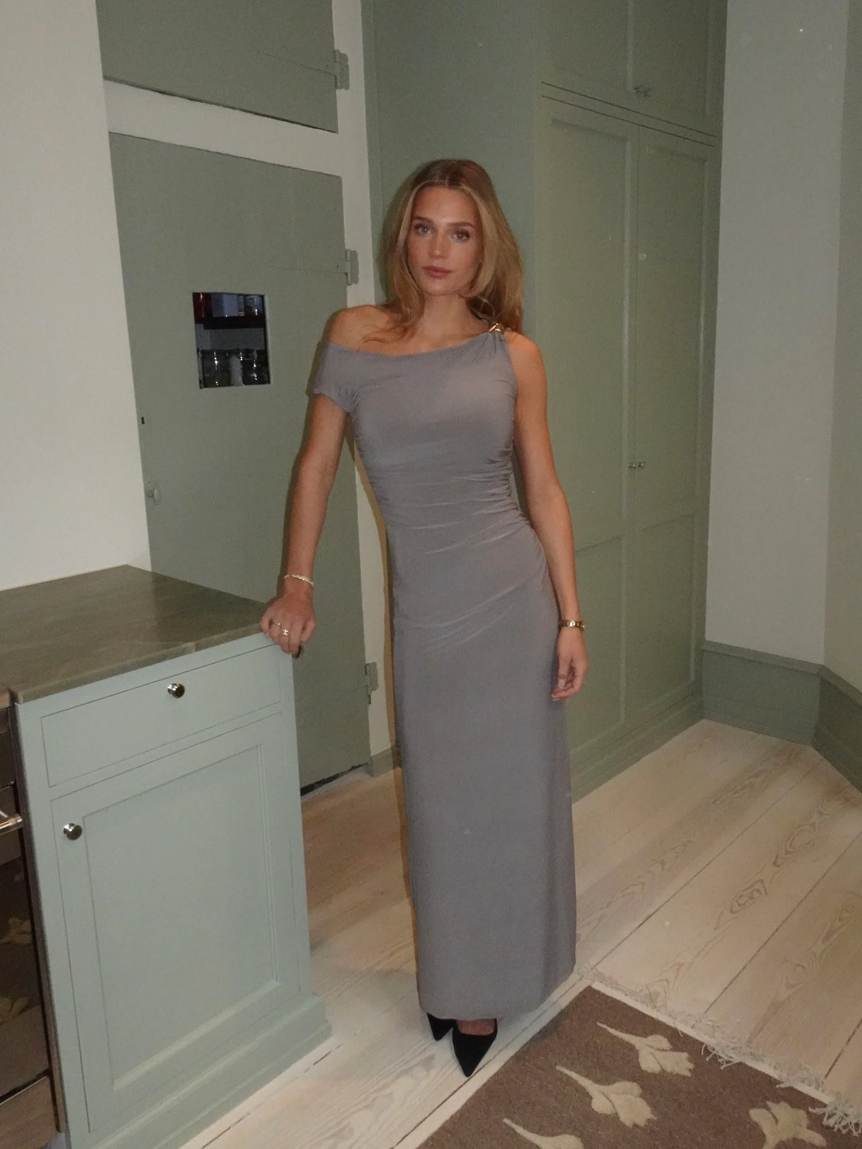Mina one shoulder maxikjole - Taupe - Image 5