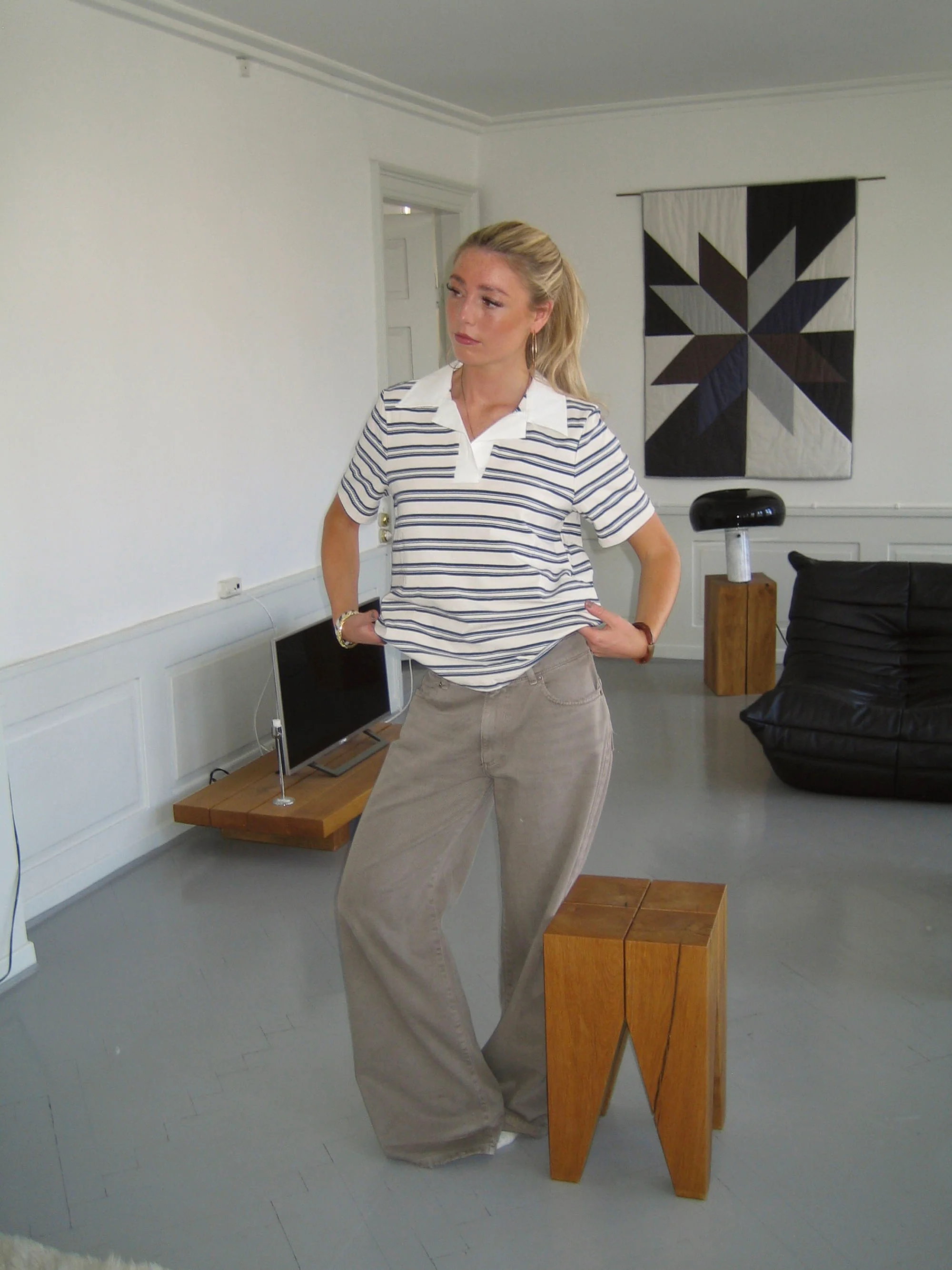 Line polo med striber - Hvid/beige/navy - Image 8