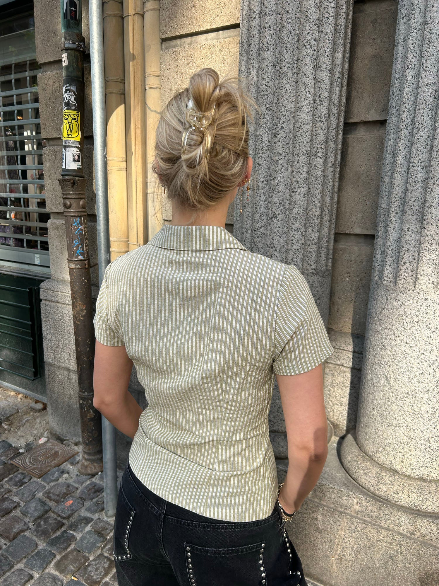 Josephine figursyet skjorte med korte ærmer - Grøn/hvid - Image 7