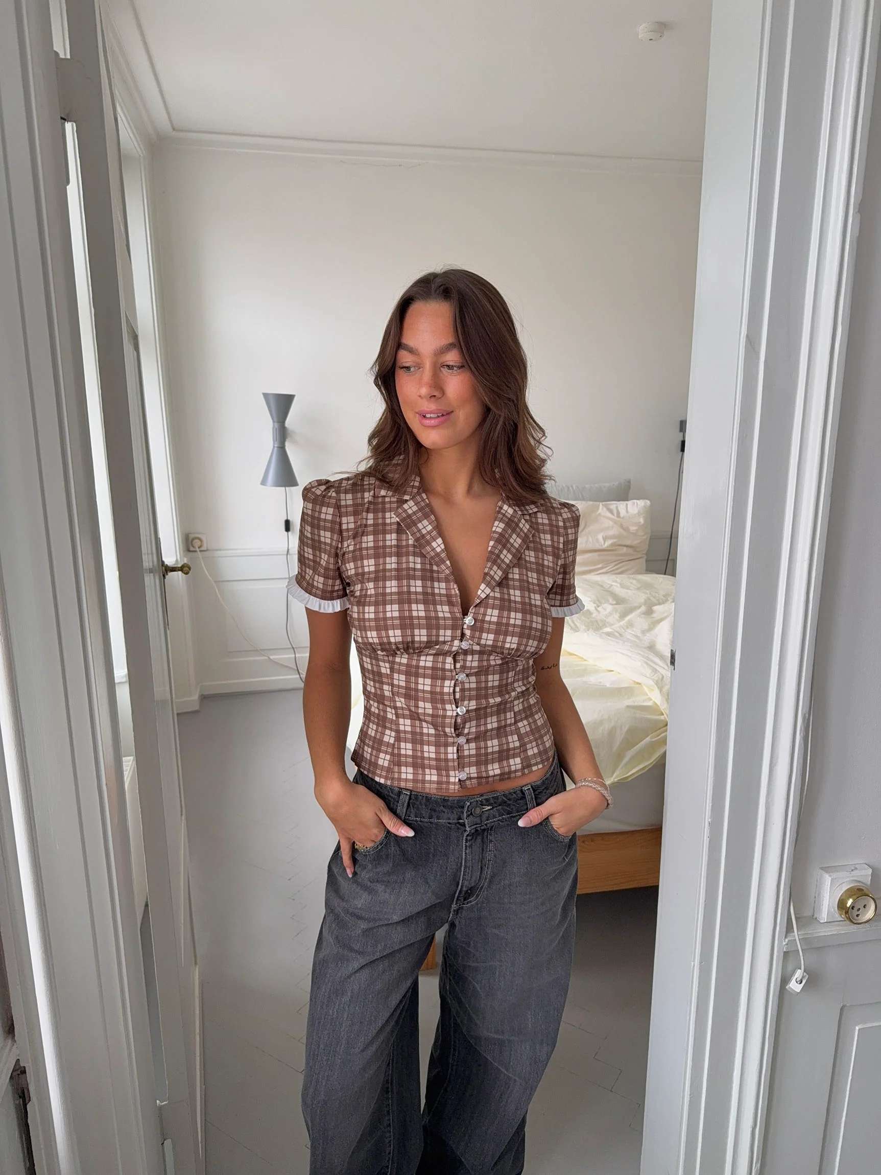 Kassandra figursyet skjorte med tern - Brun/hvid - Image 13