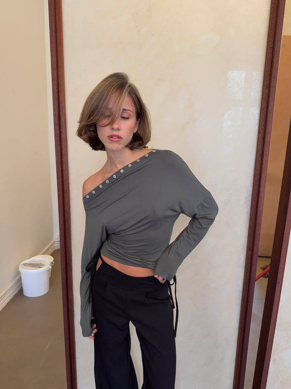 Ukana bluse med knapper - Kaki - Image 2