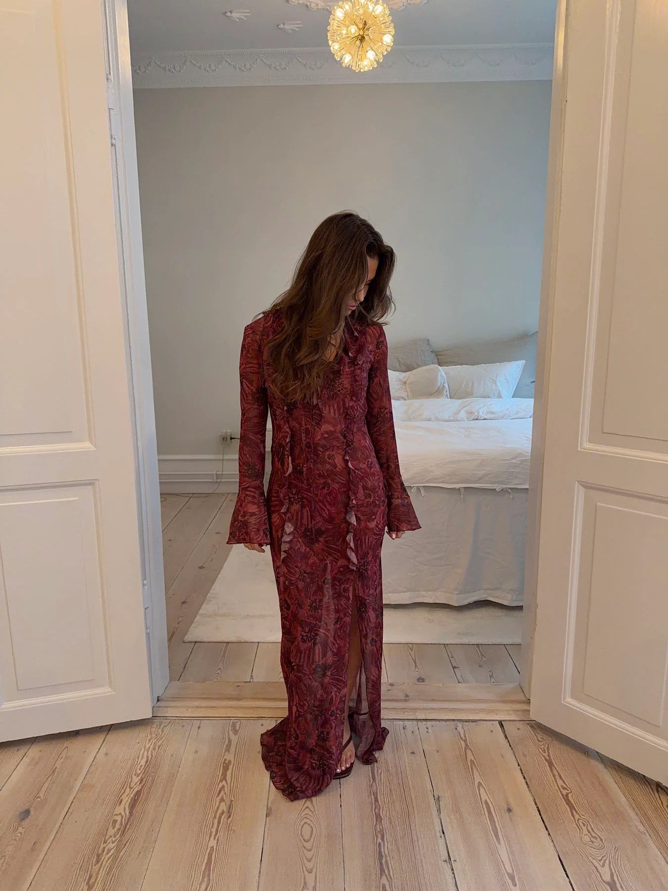 Amy kjole med blomster - Lilla/vinrød - Image 9