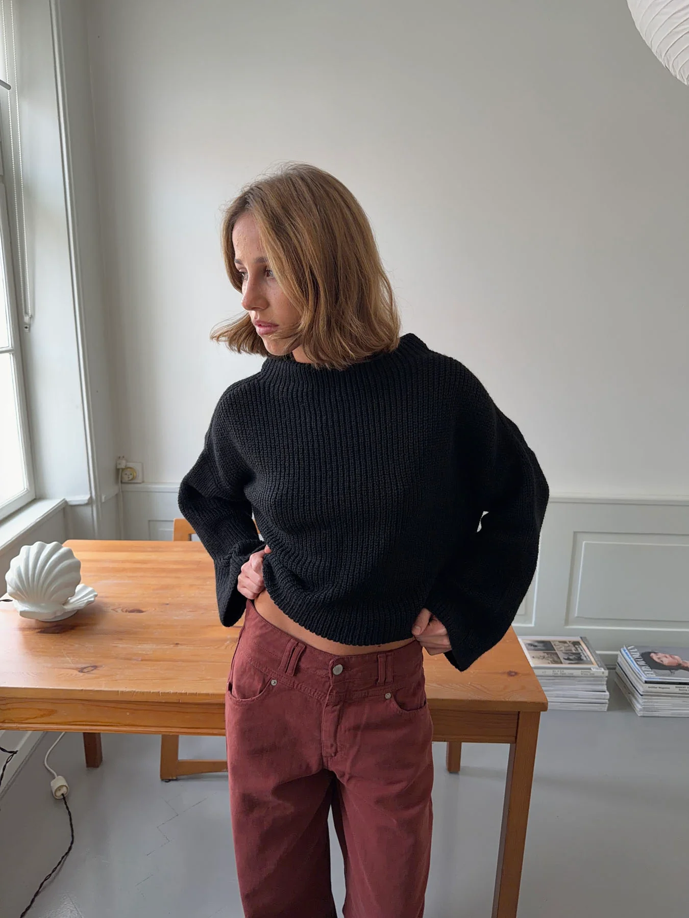 Cholana striktrøje med åben ryg - Sort - Image 7
