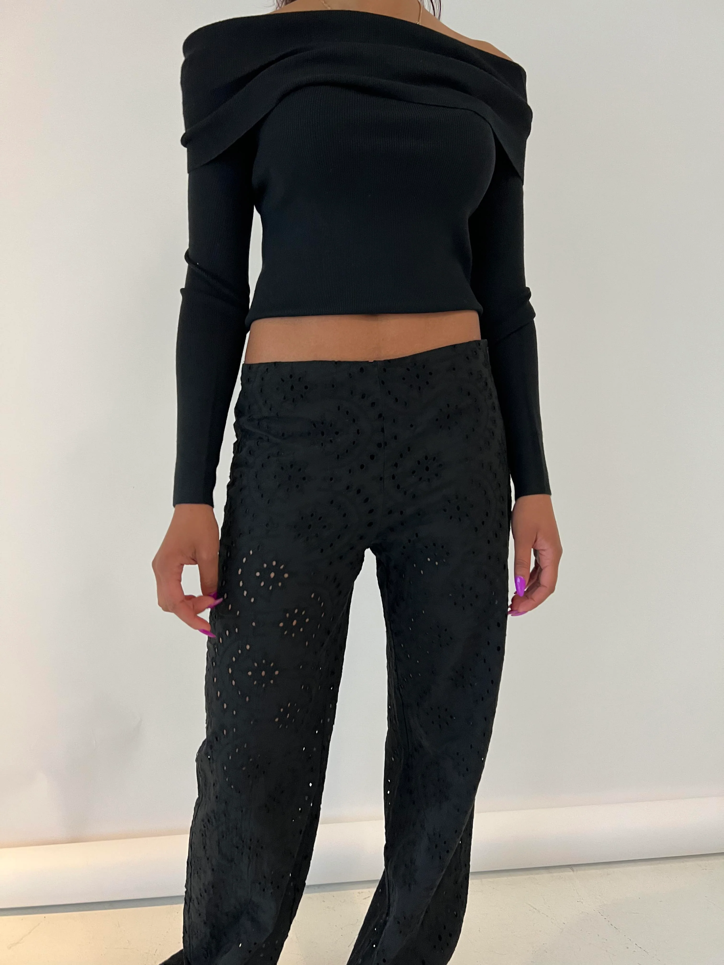 Lilia bukser i broderie anglaise - Sort - Image 7