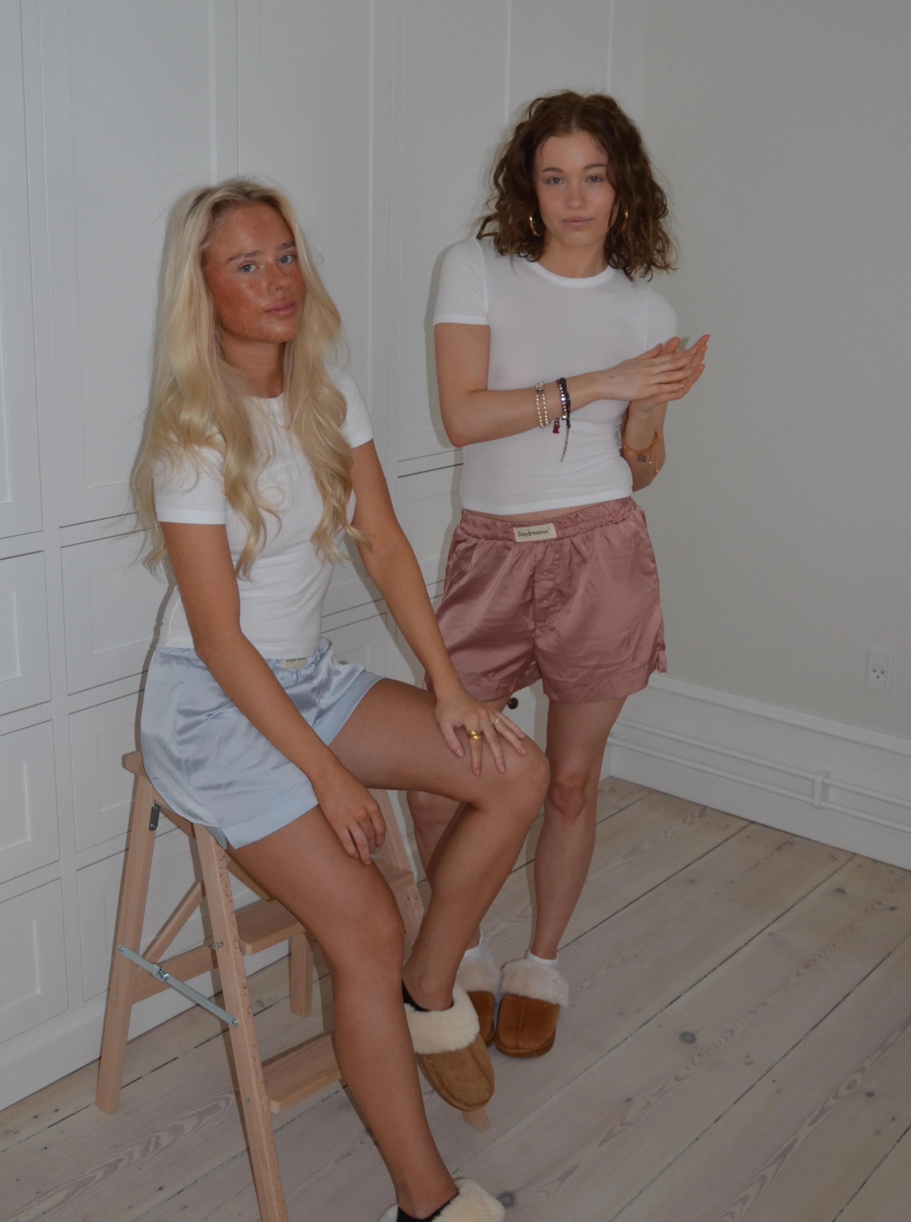 "Day dreamin'" pyjamasshorts i satin - Rosa - Image 3