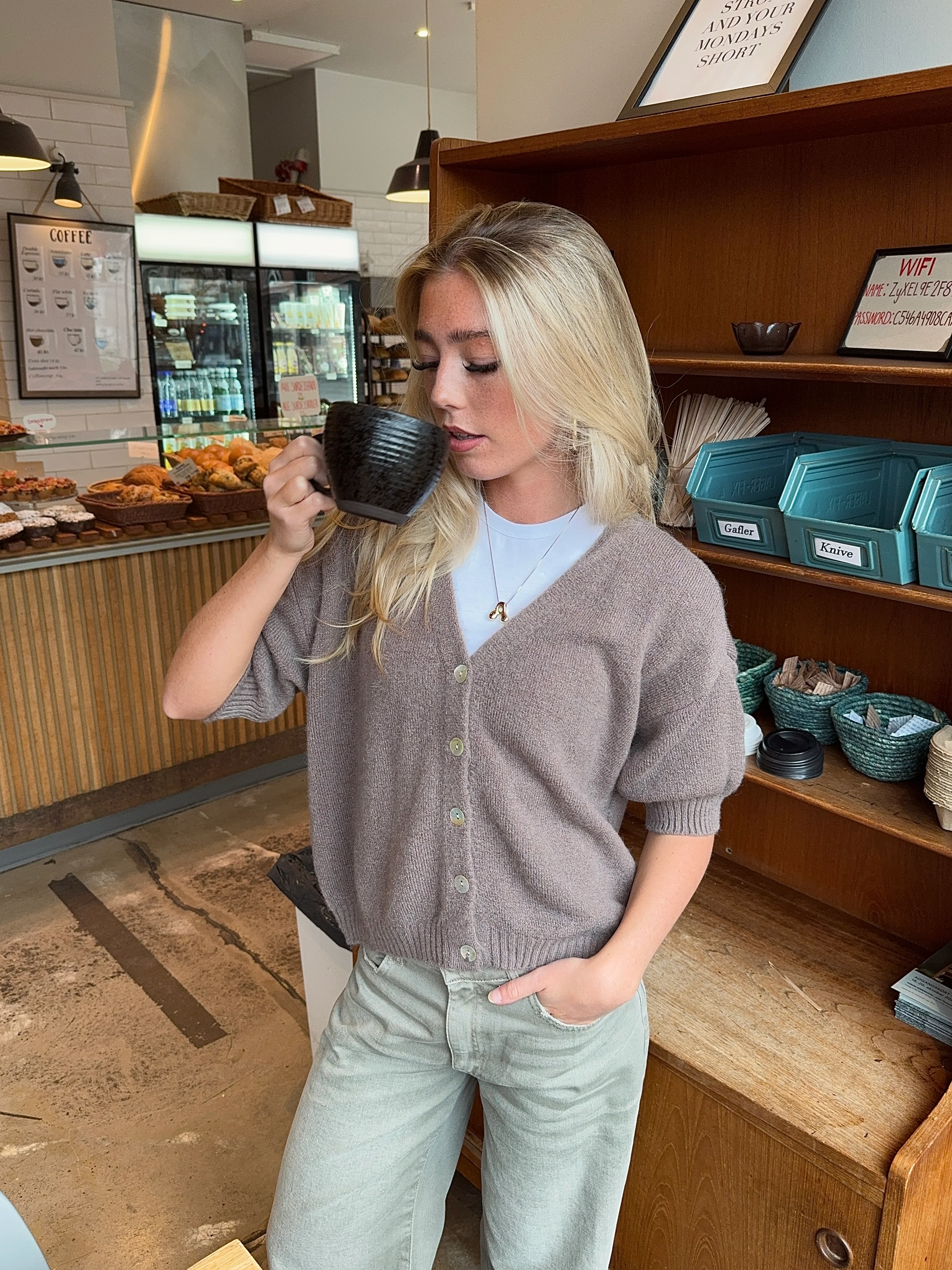Sakura kortærmet cardigan - Brun