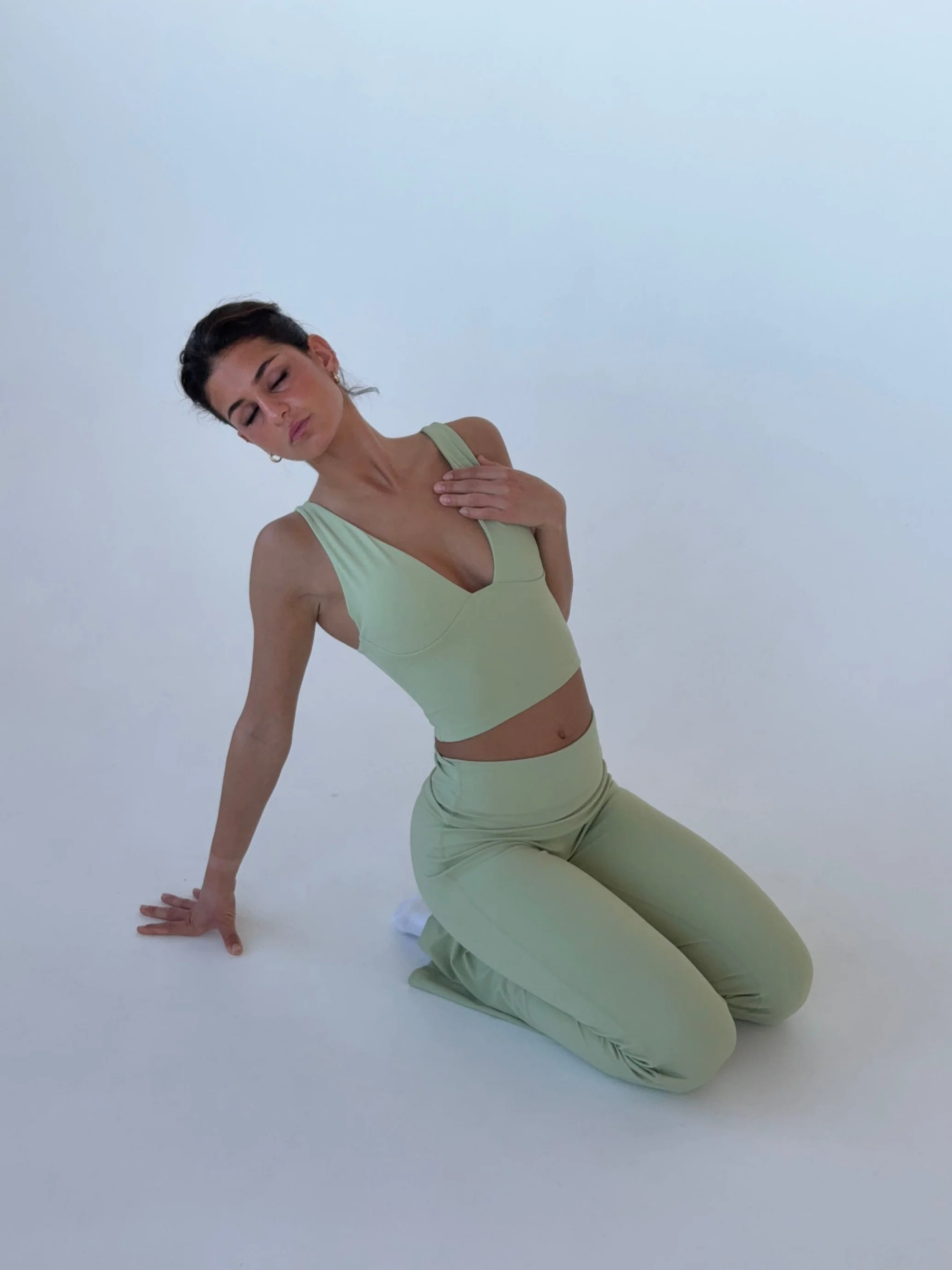 Ultimate v-neck top - Matcha - Image 5