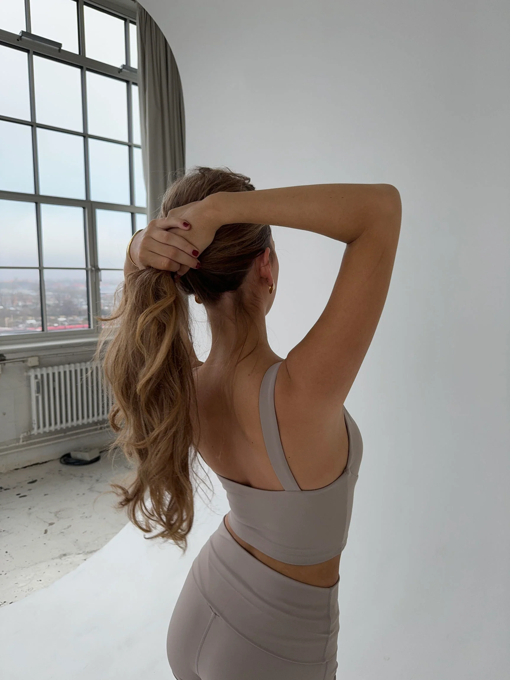 Ultimate v-neck top - Ash - Image 10