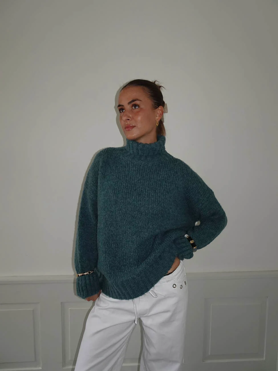 Valdamara oversized striktrøje med turtleneck - Blå - Image 9