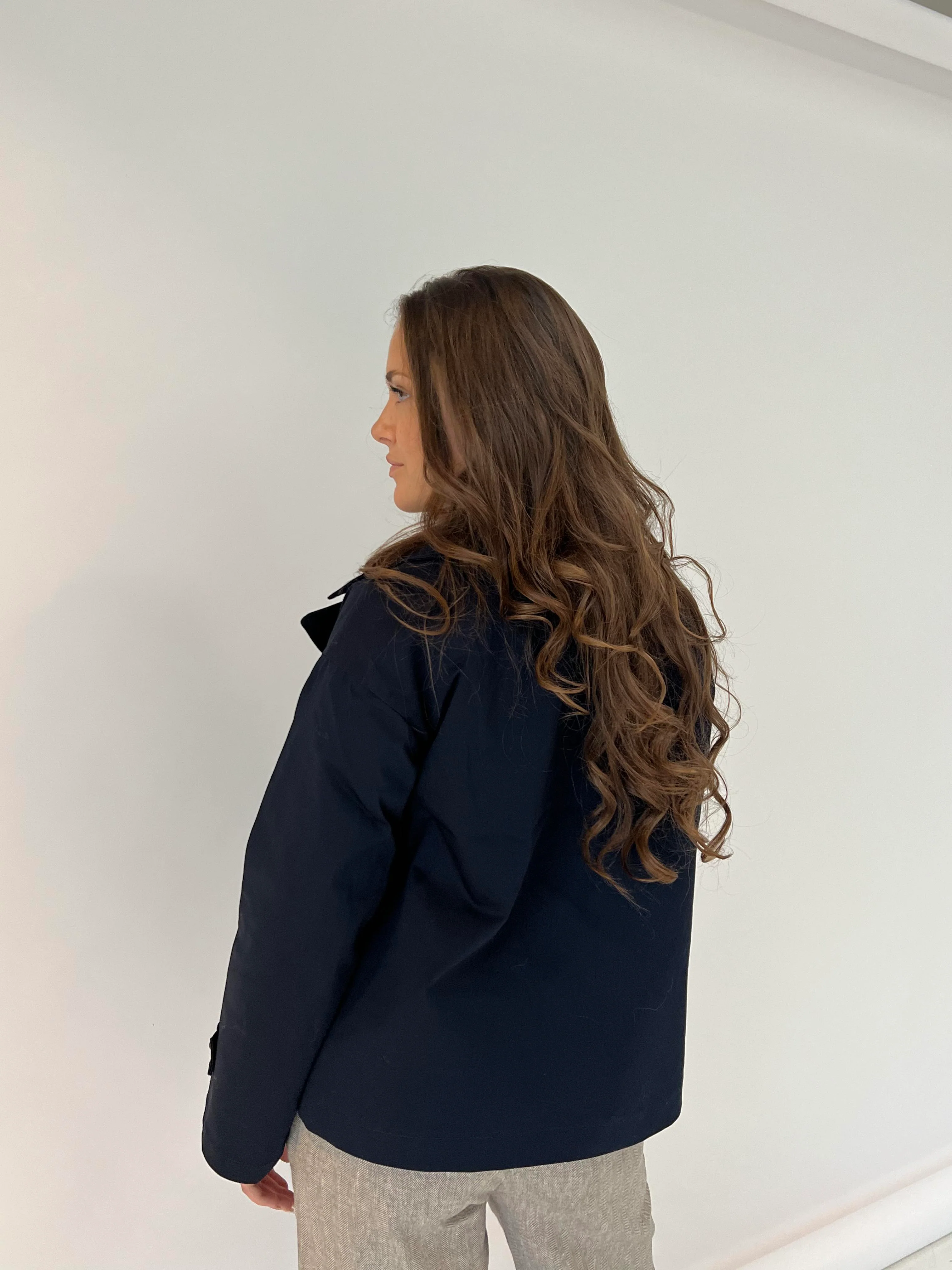 Catinka kort trenchcoat - Navy - Image 7