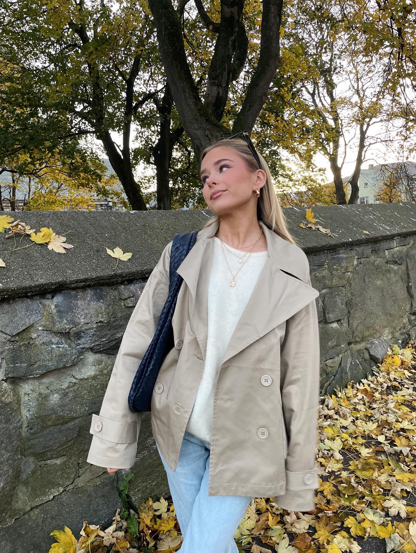 Catinka kort trenchcoat - Sand - Image 6